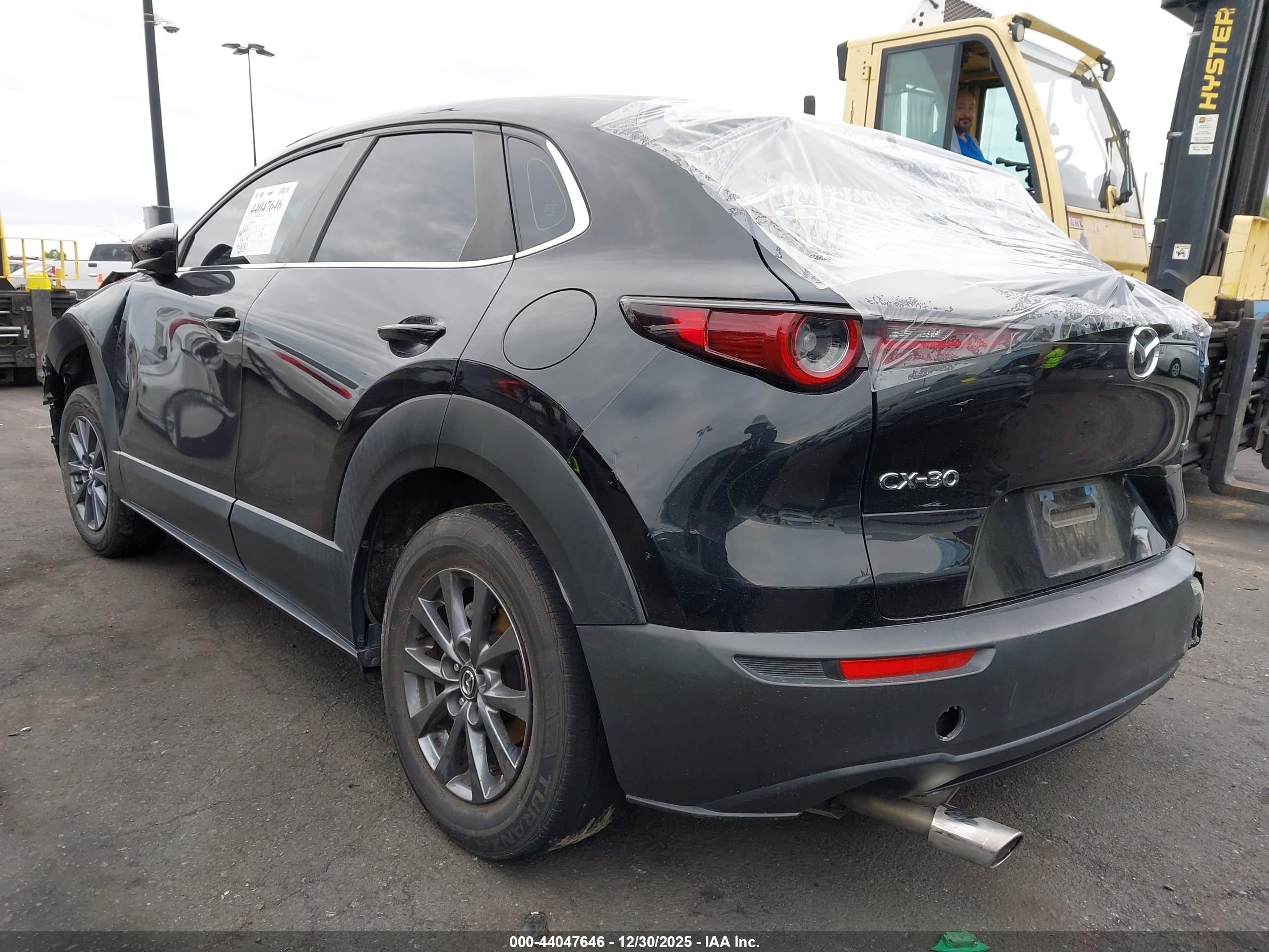 MAZDA CX-30 image 3