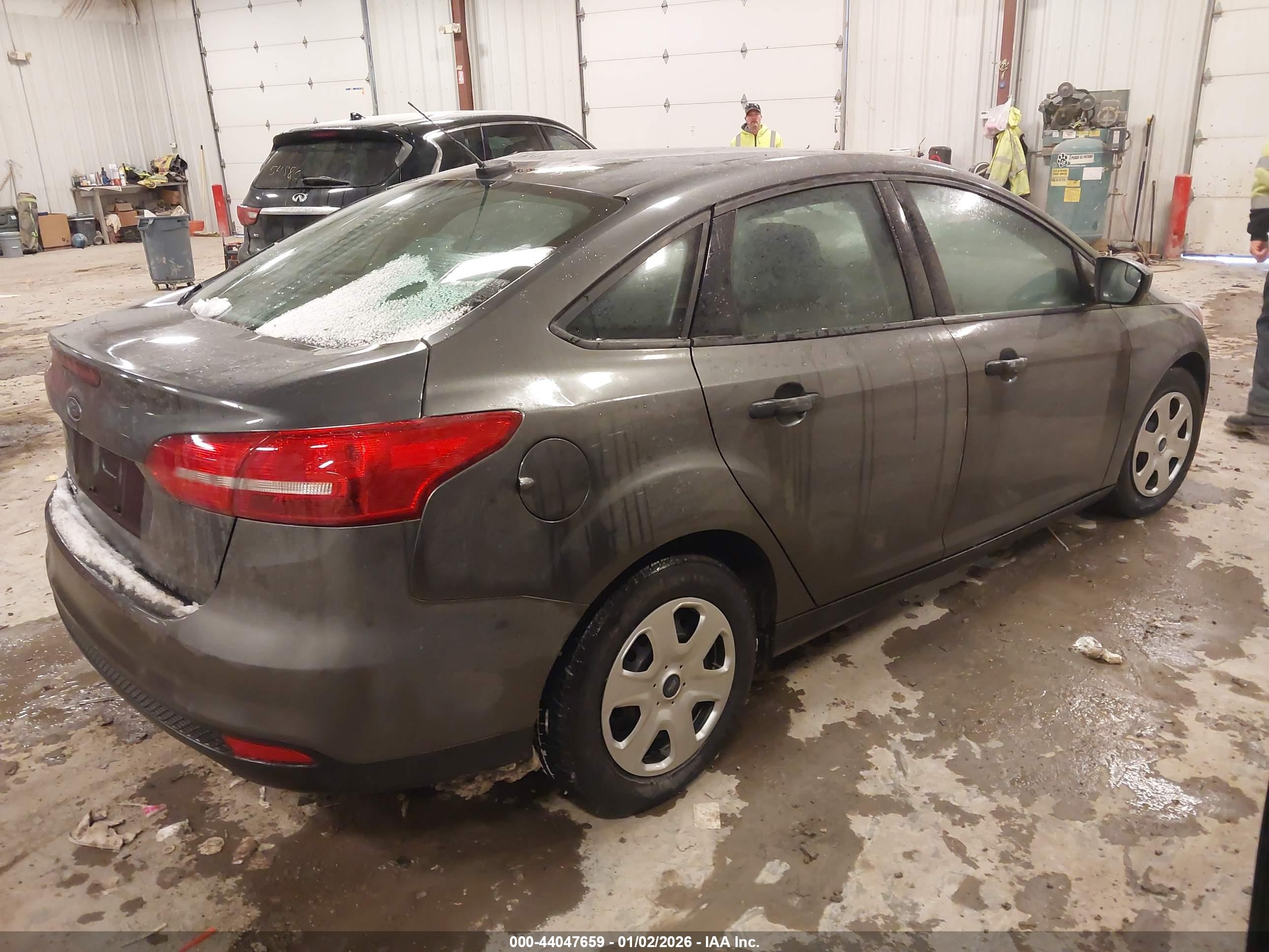 FORD FOCUS image 4