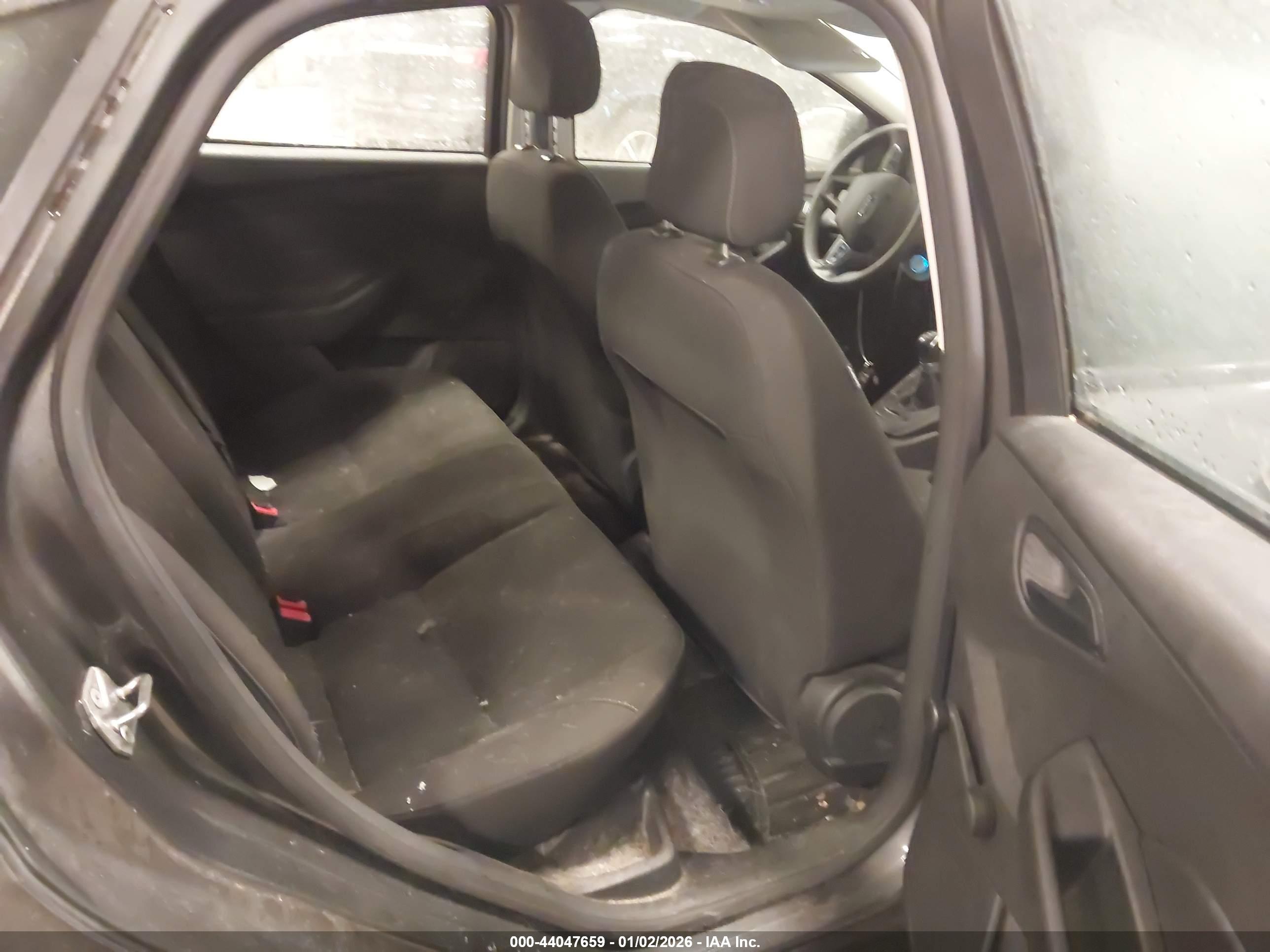 FORD FOCUS image 8