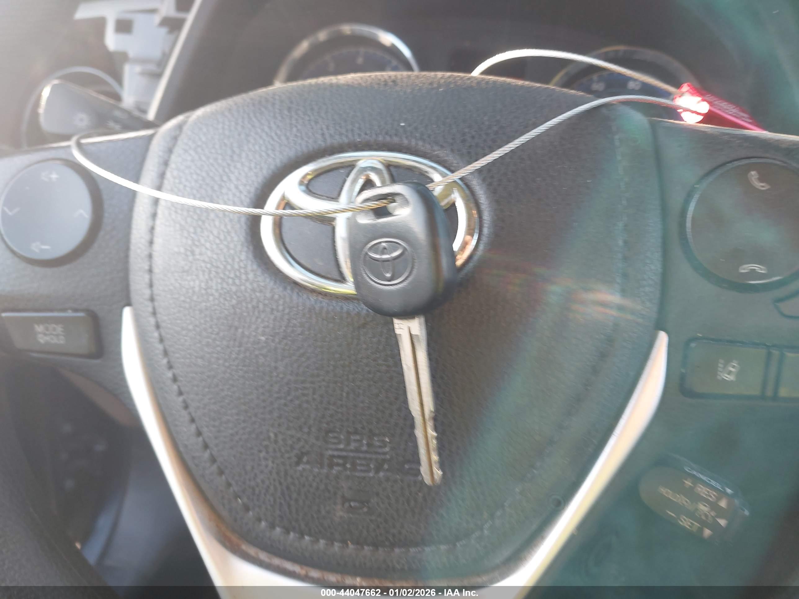 TOYOTA COROLLA image 11