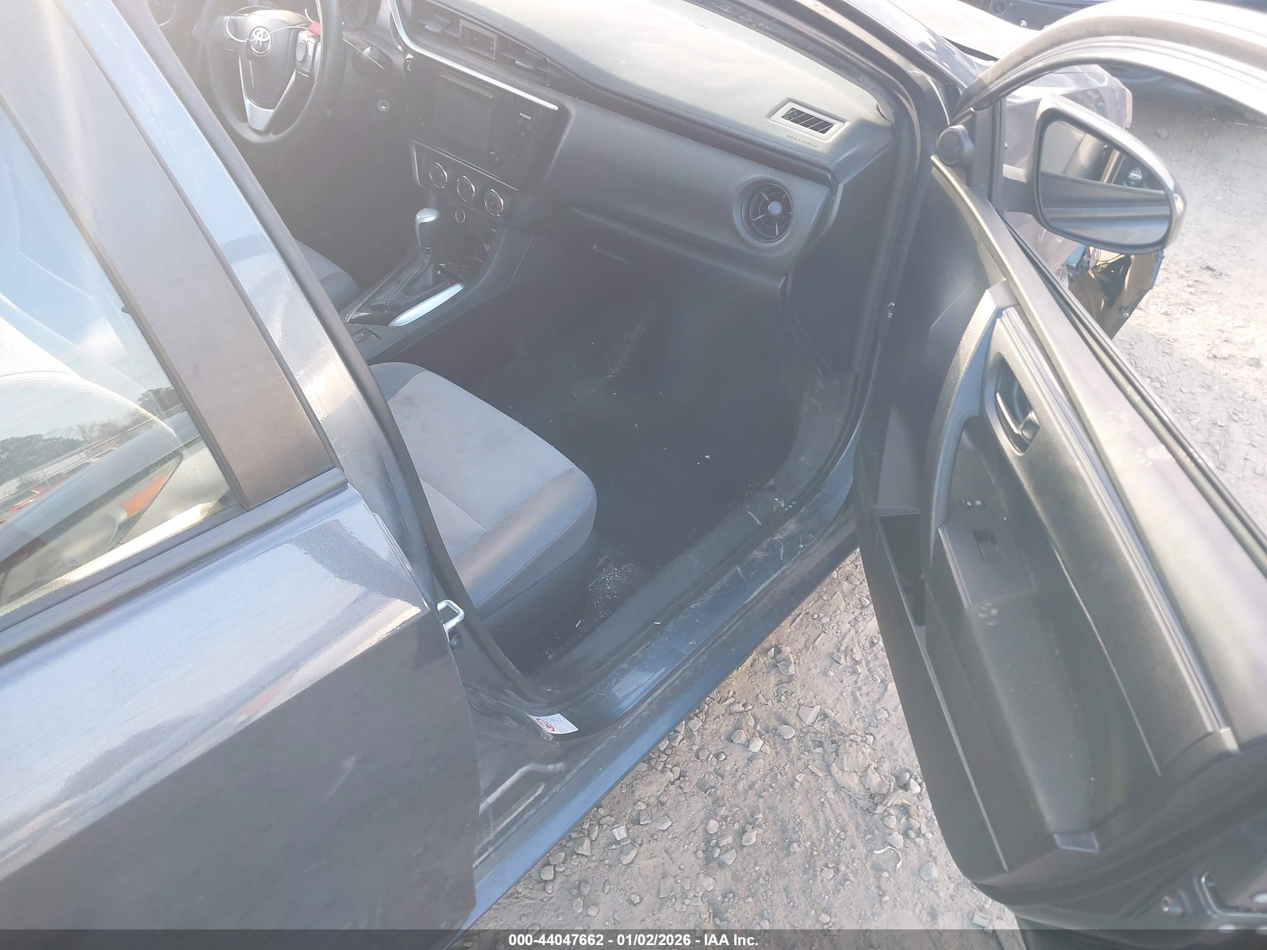 TOYOTA COROLLA image 5