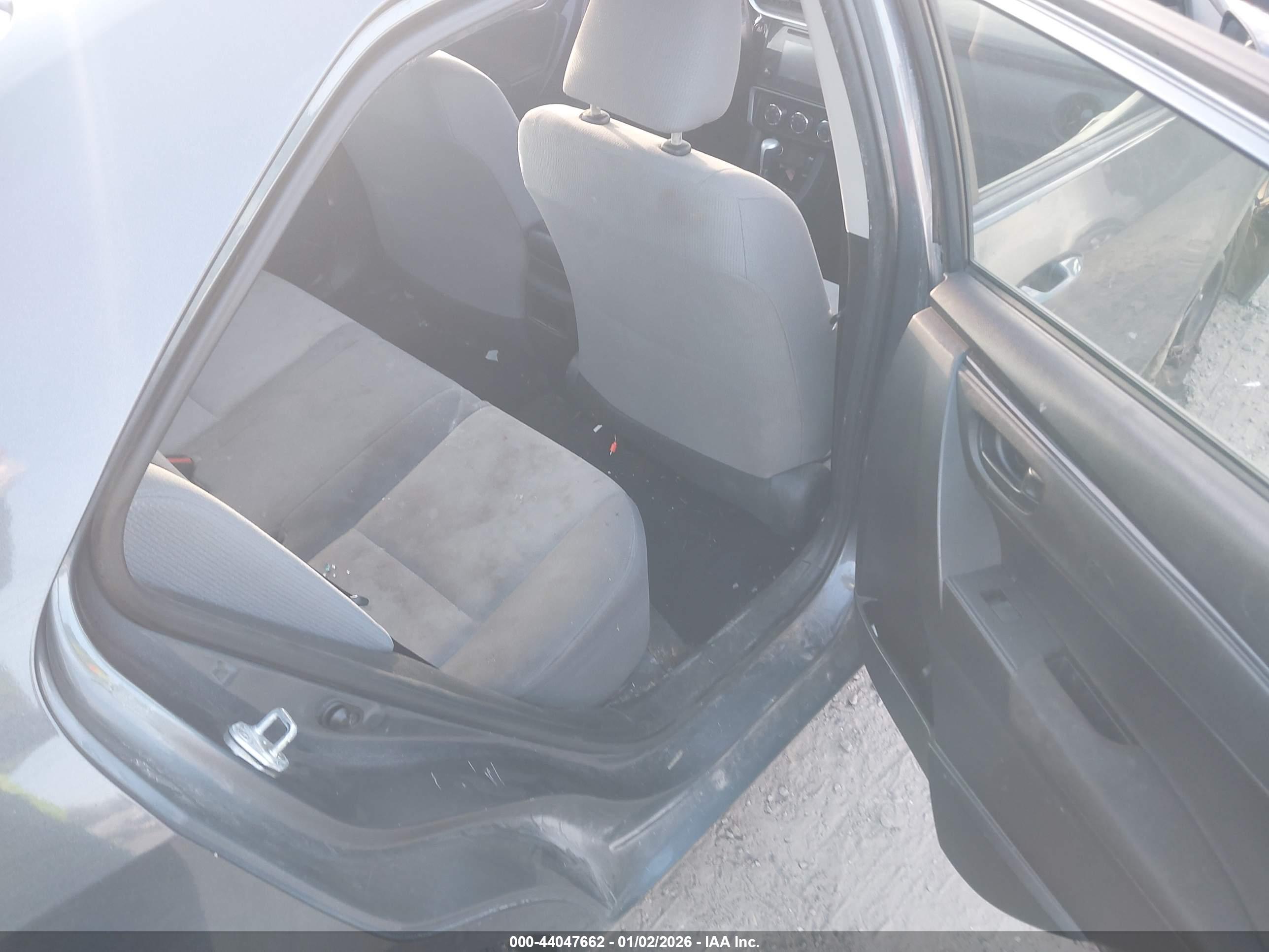 TOYOTA COROLLA image 8