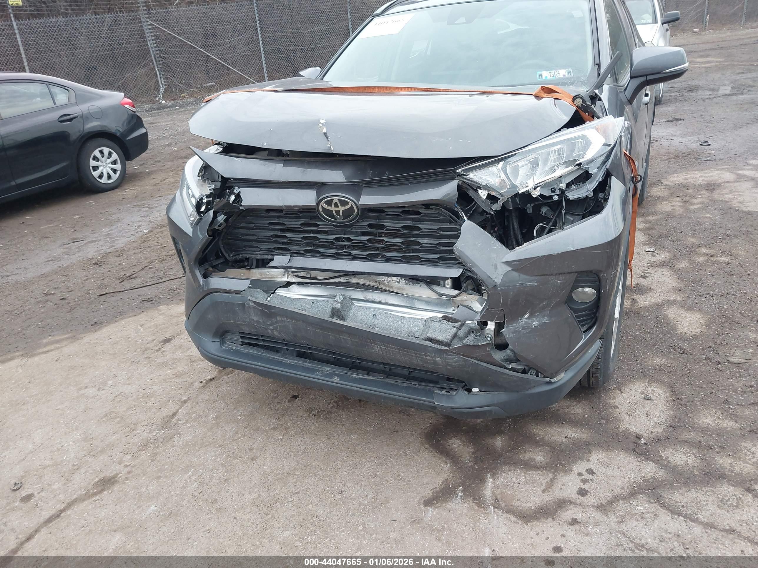 TOYOTA RAV4 image 6
