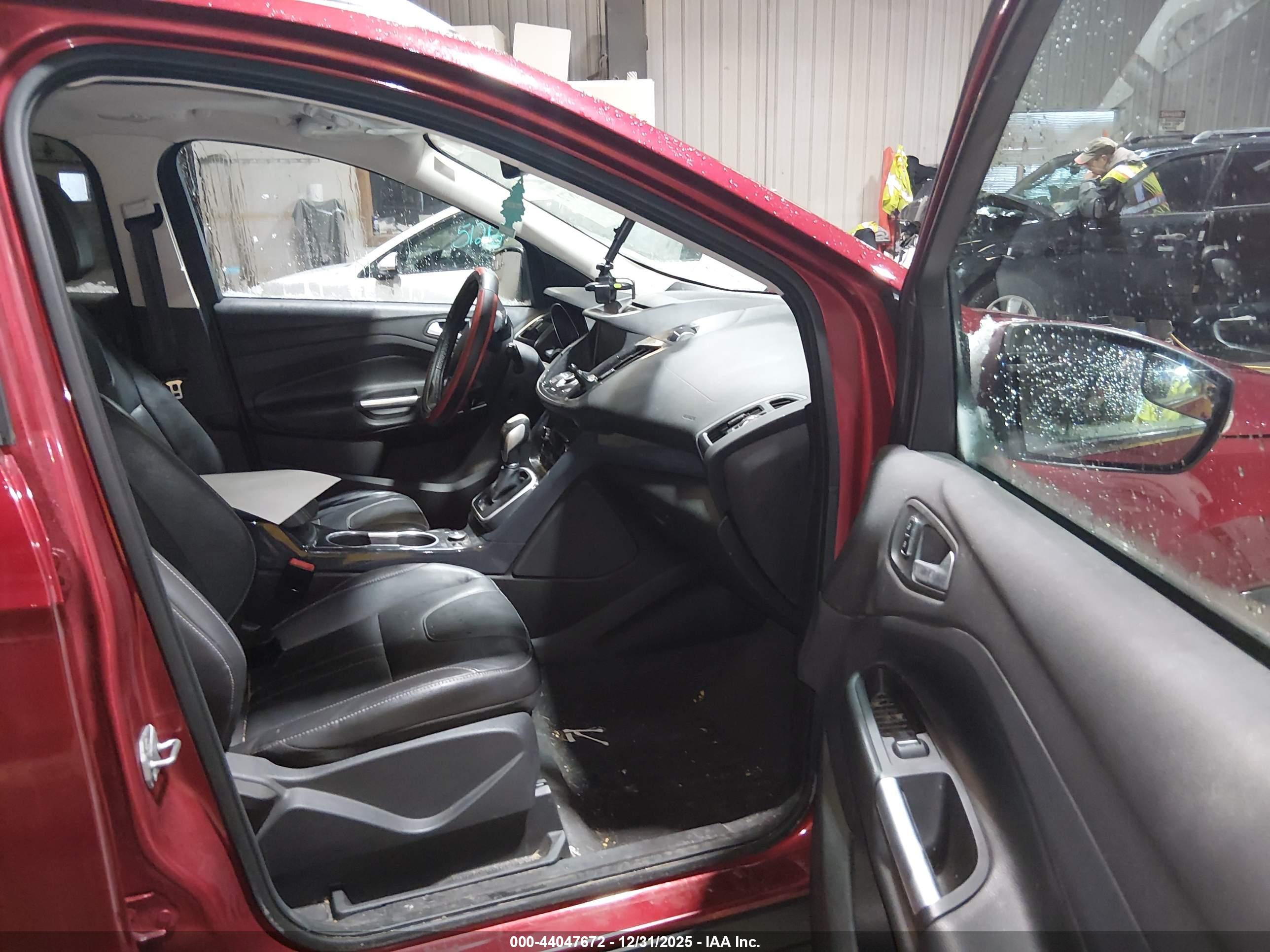 FORD ESCAPE image 5
