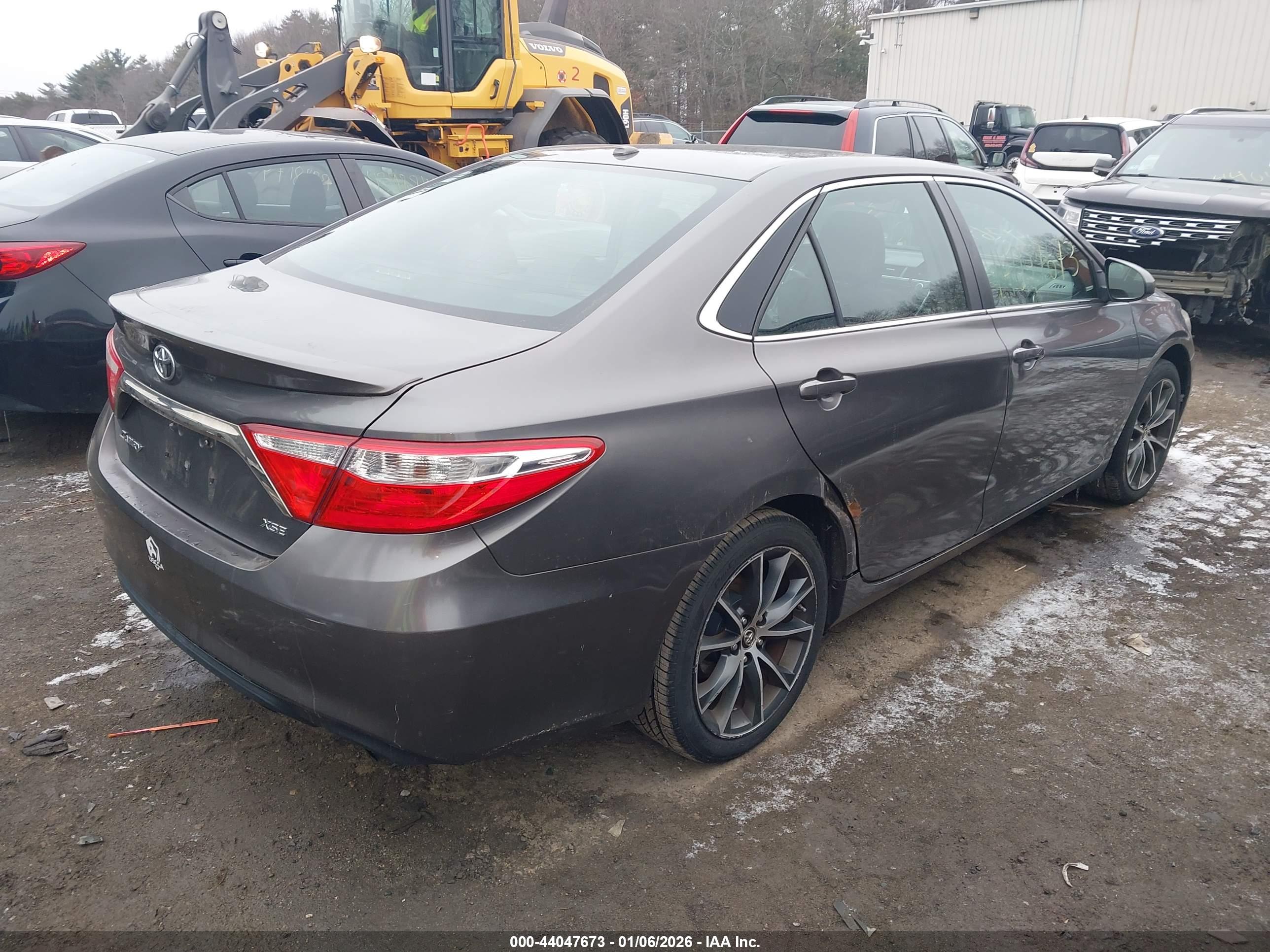 TOYOTA CAMRY image 4