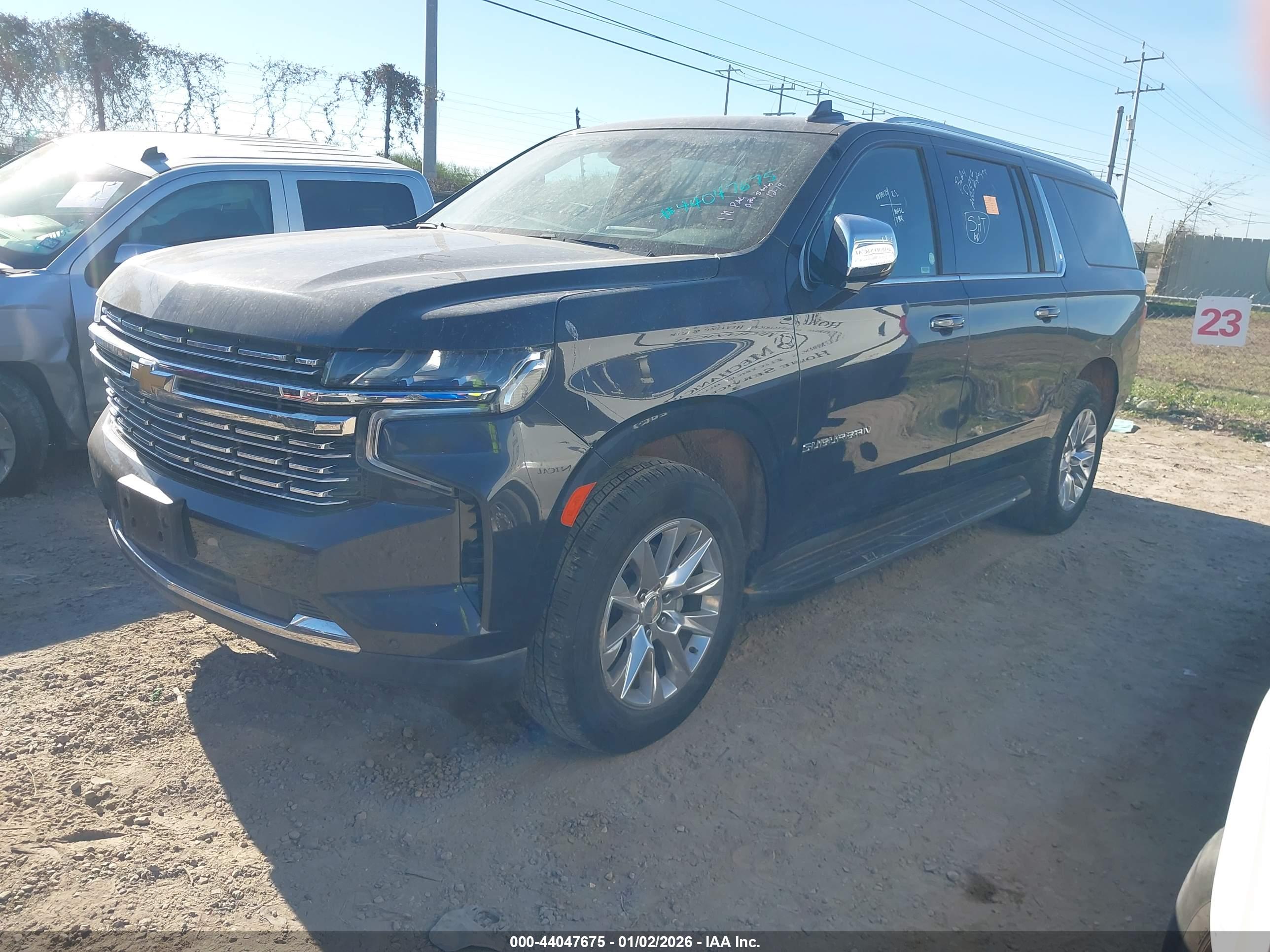 CHEVROLET SUBURBAN image 2