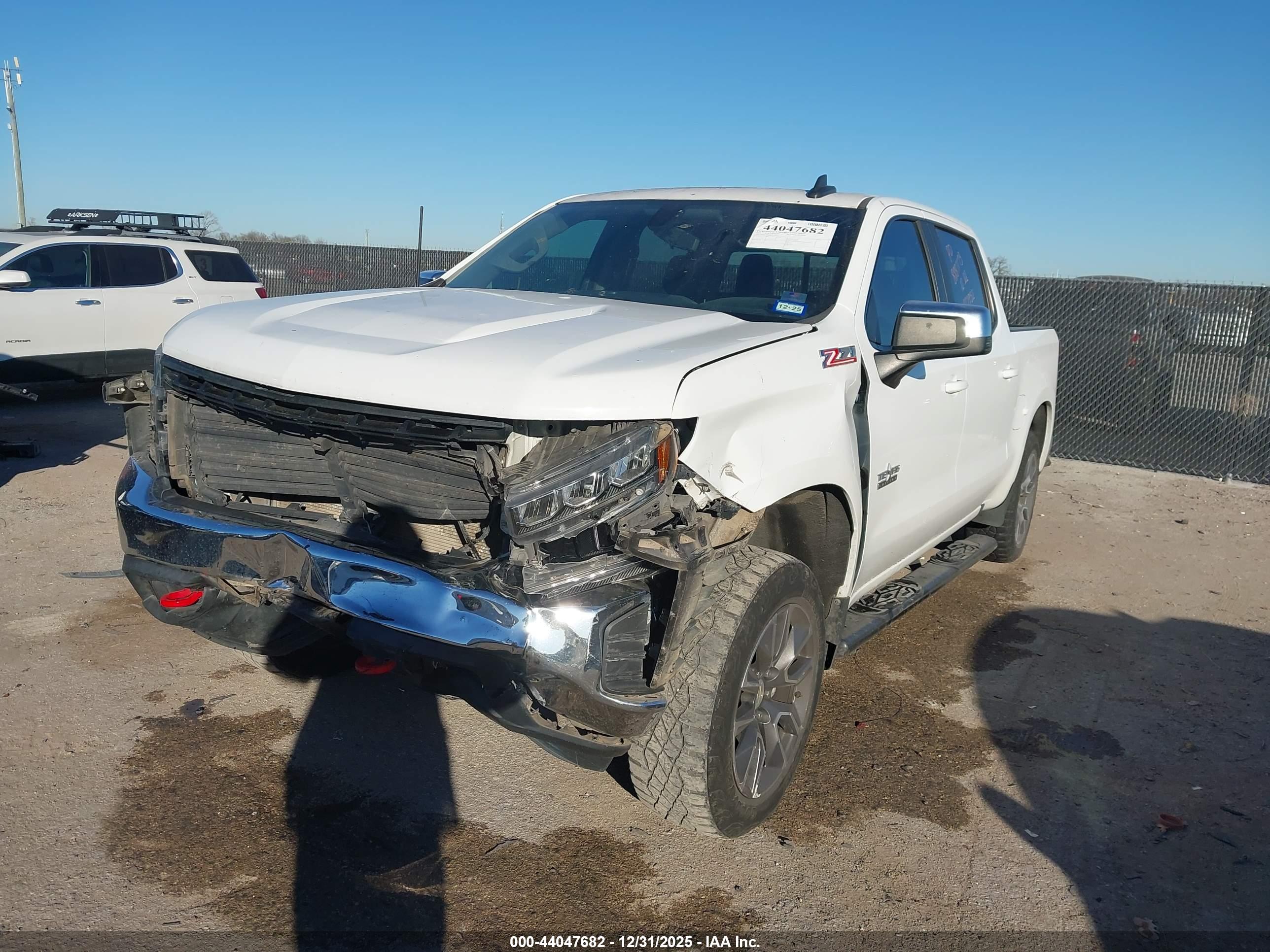 CHEVROLET SILVERADO image 2