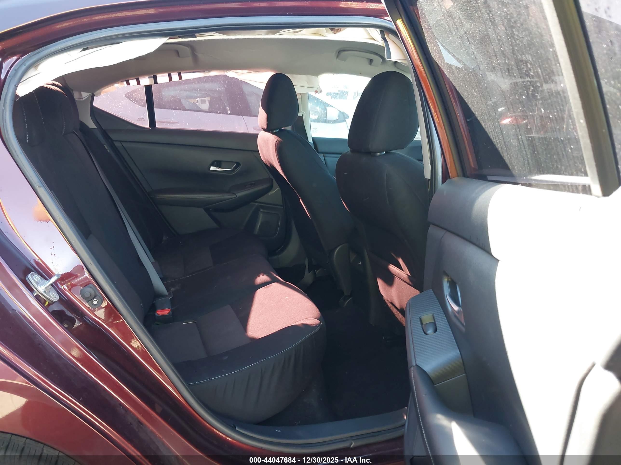 NISSAN SENTRA image 8
