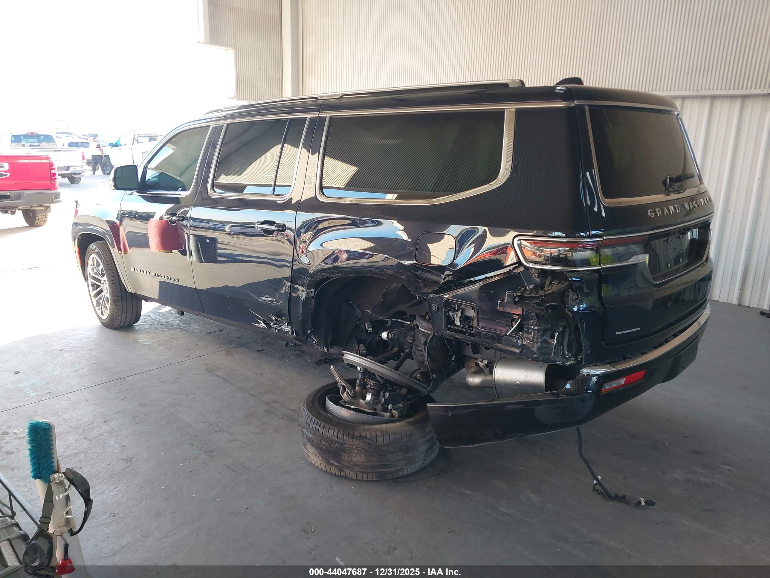 JEEP GRAND image 3