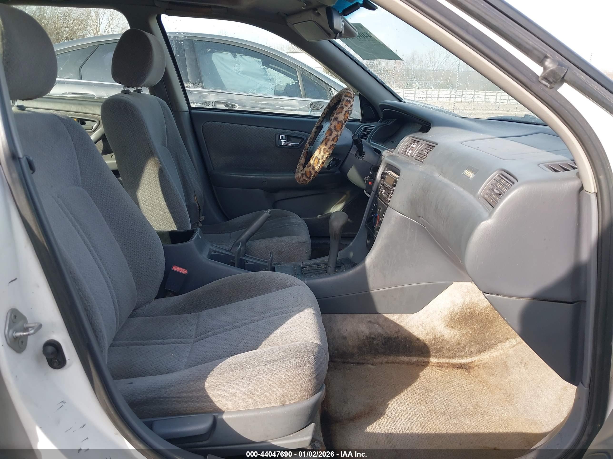 TOYOTA CAMRY image 5