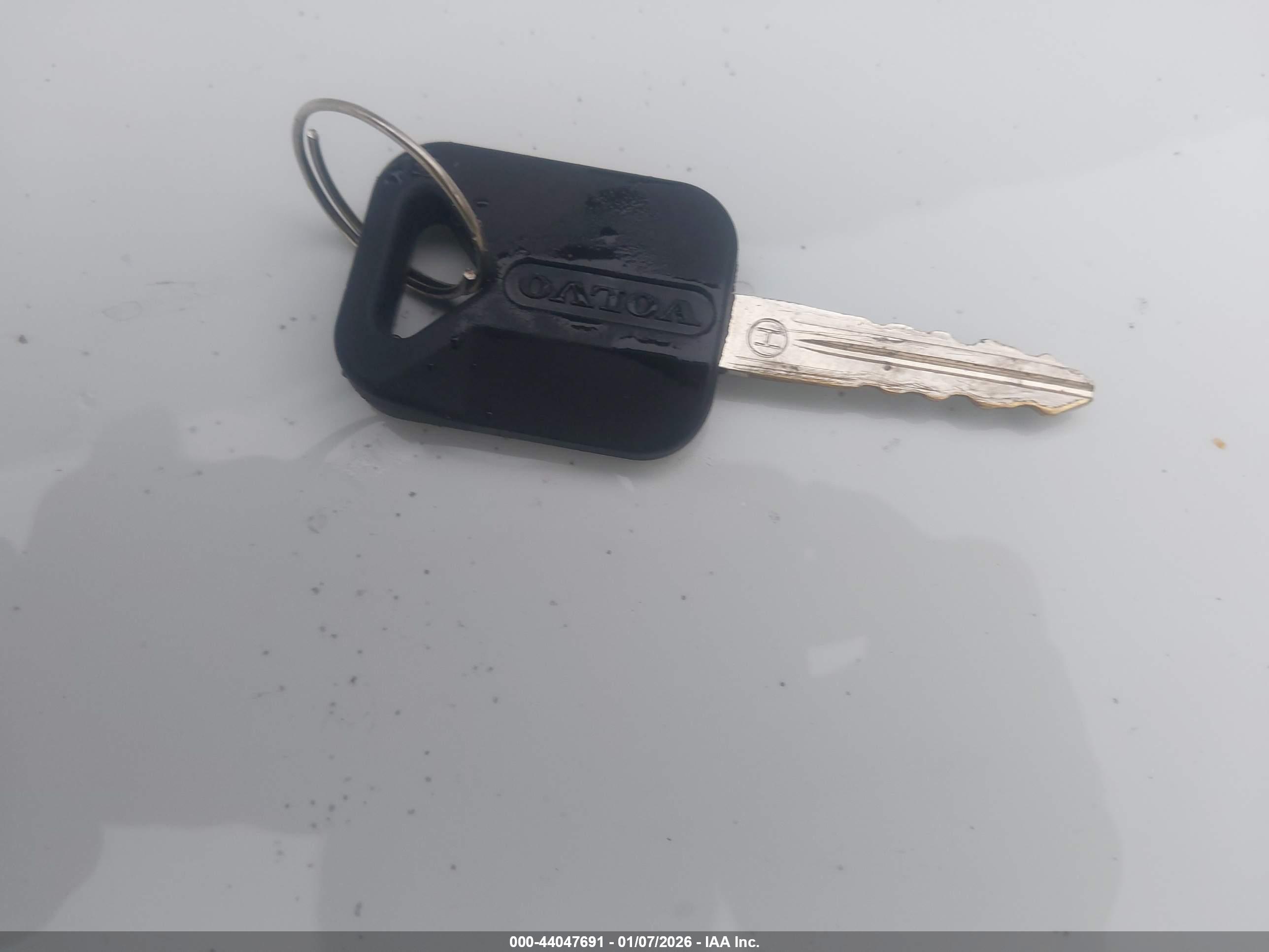 VOLVO VN image 11