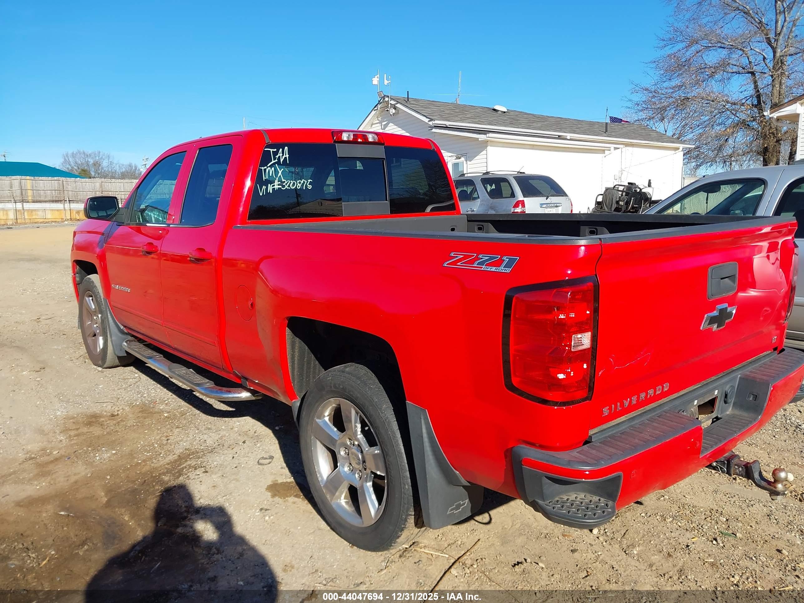 CHEVROLET SILVERADO image 3