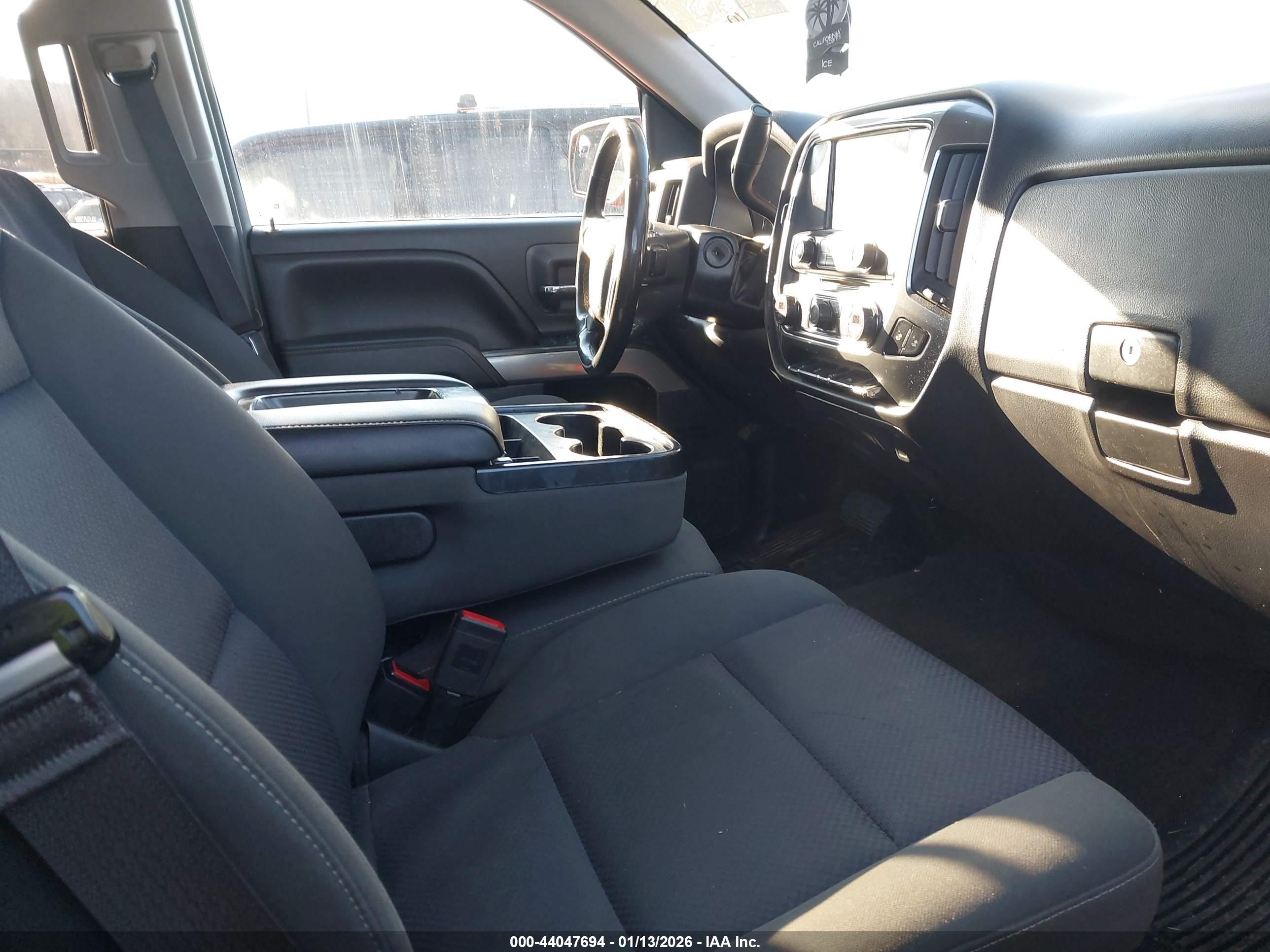 CHEVROLET SILVERADO image 5