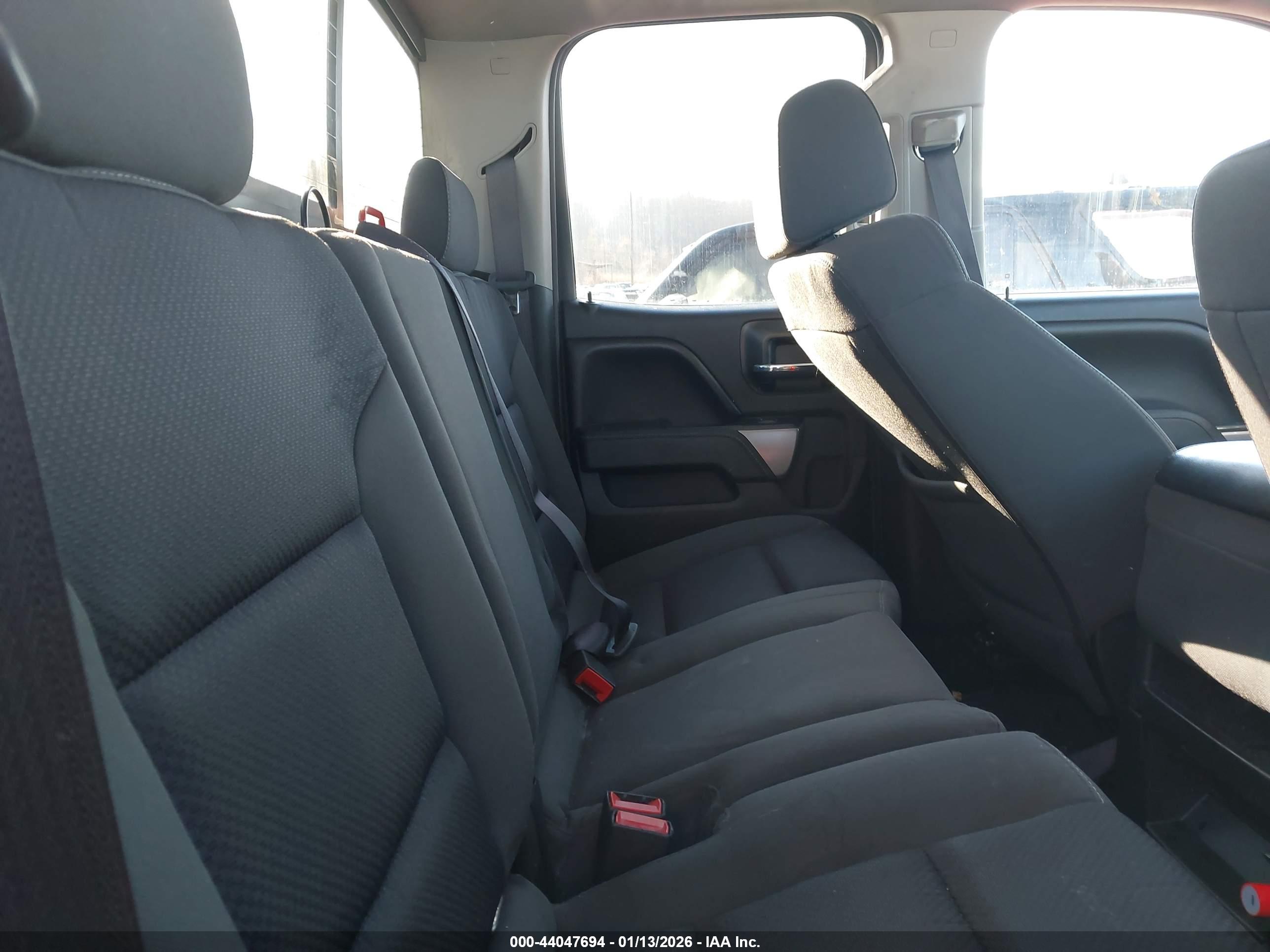 CHEVROLET SILVERADO image 8