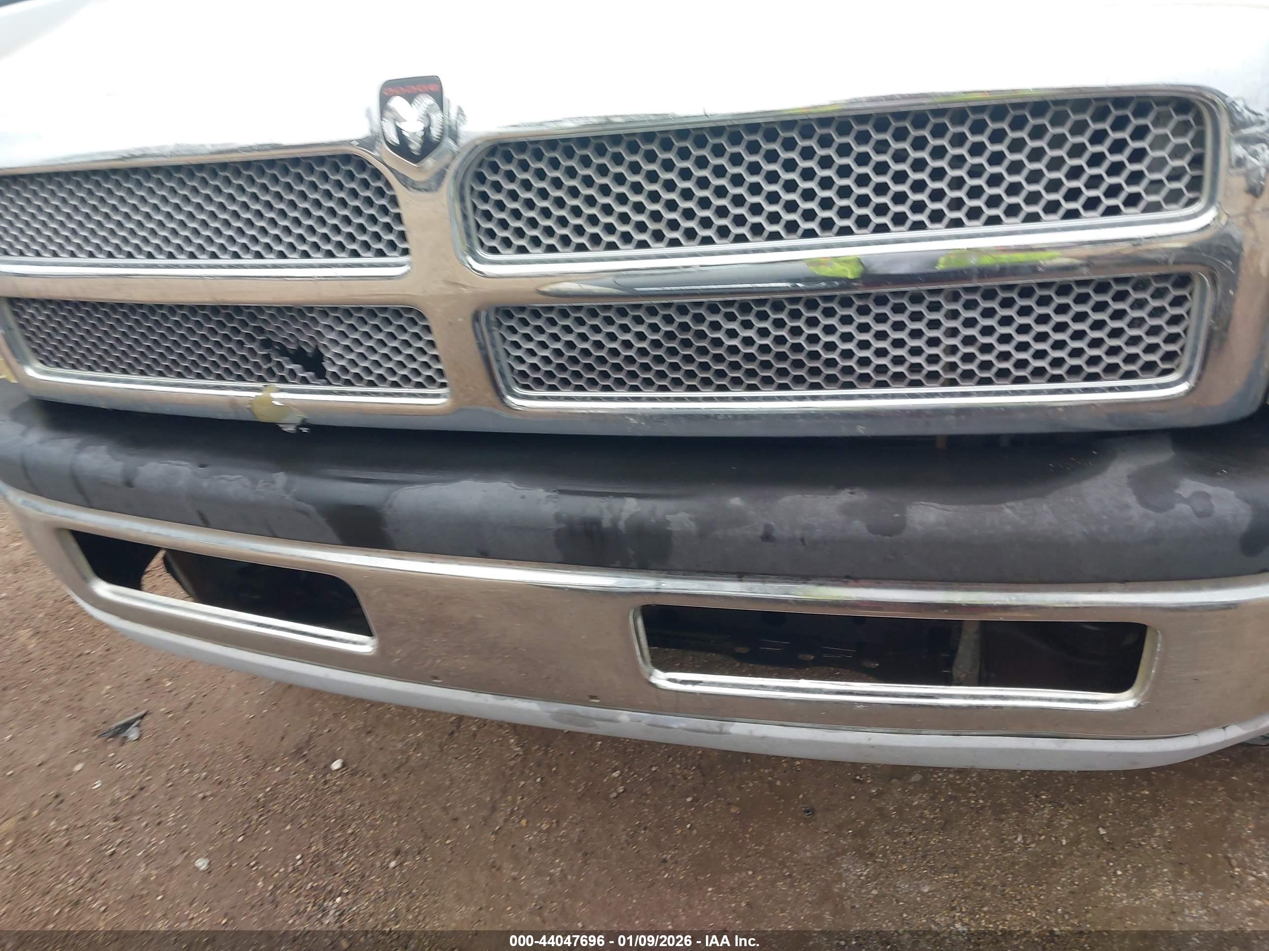 DODGE RAM image 6