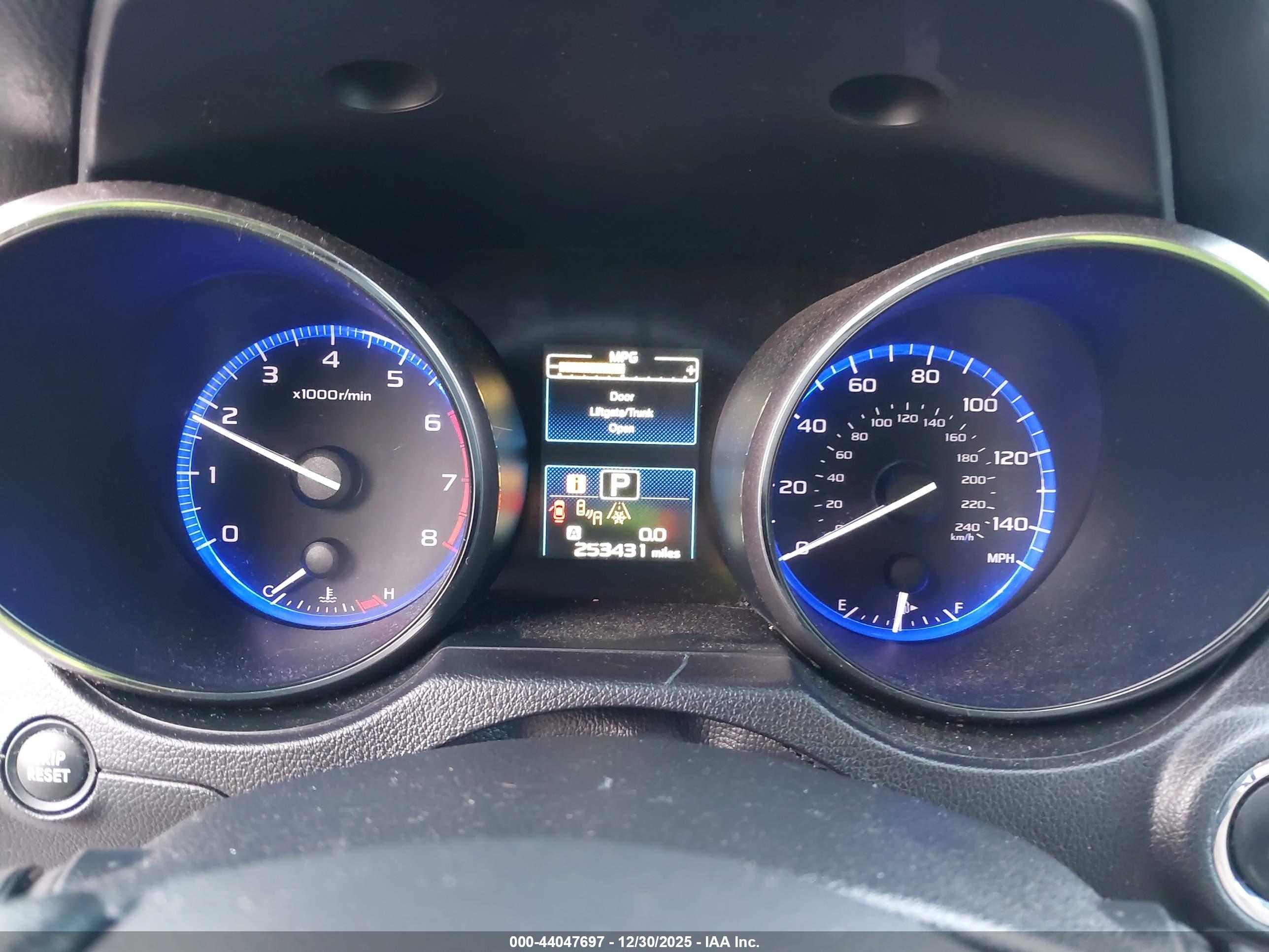 SUBARU OUTBACK image 7
