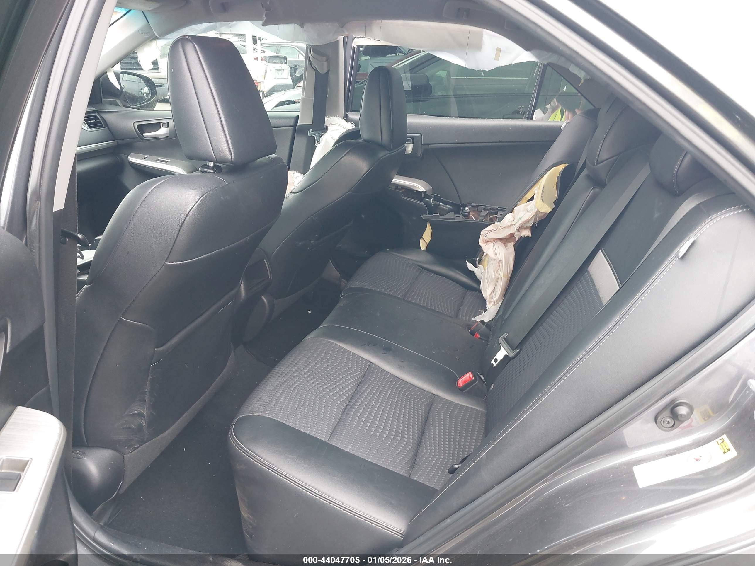 TOYOTA CAMRY image 8