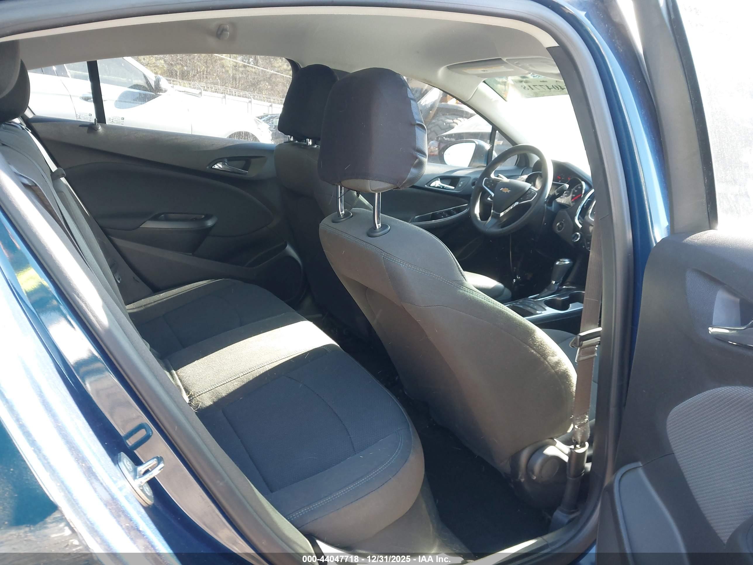 CHEVROLET CRUZE image 8