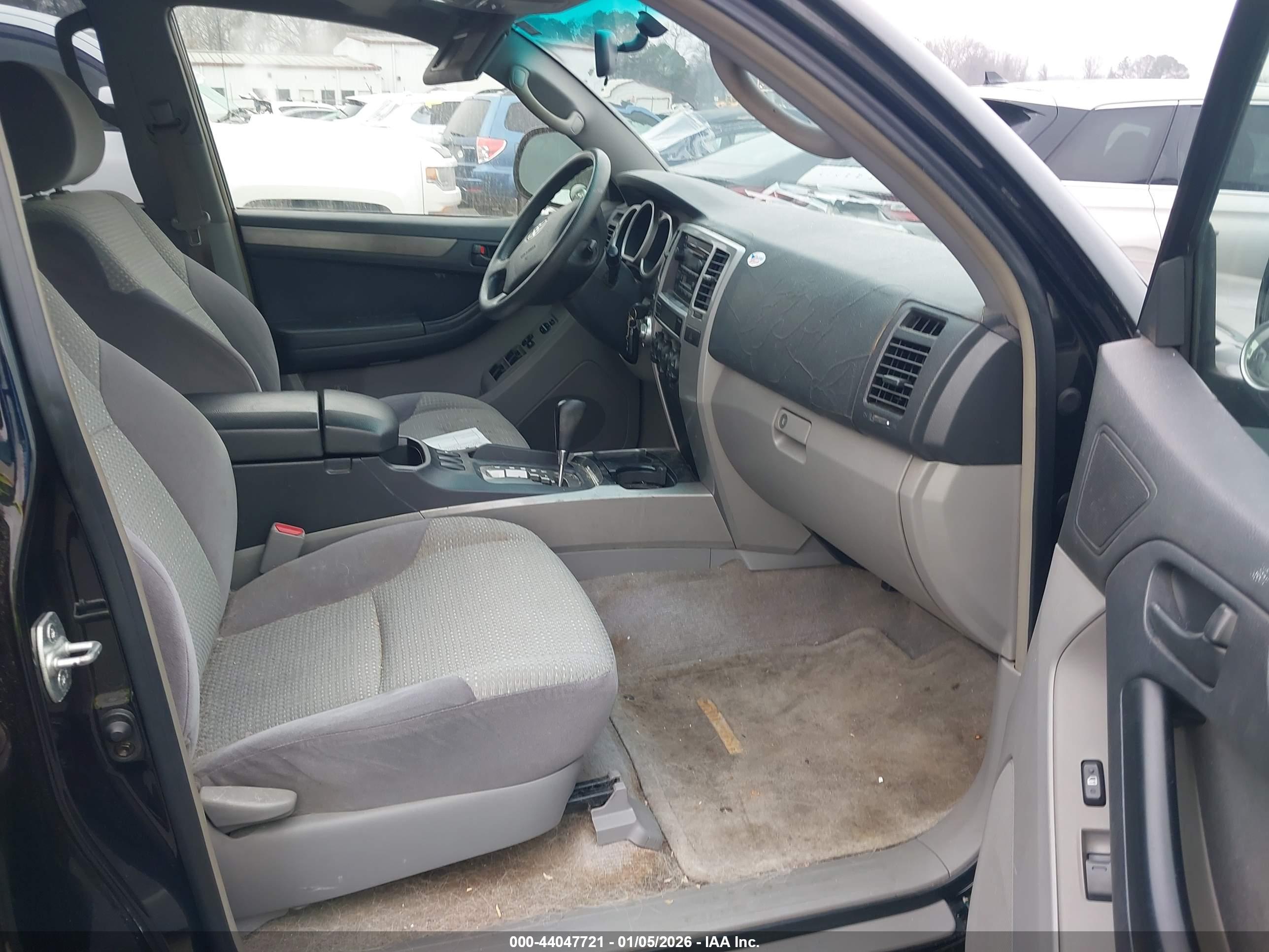TOYOTA 4RUNNER image 5
