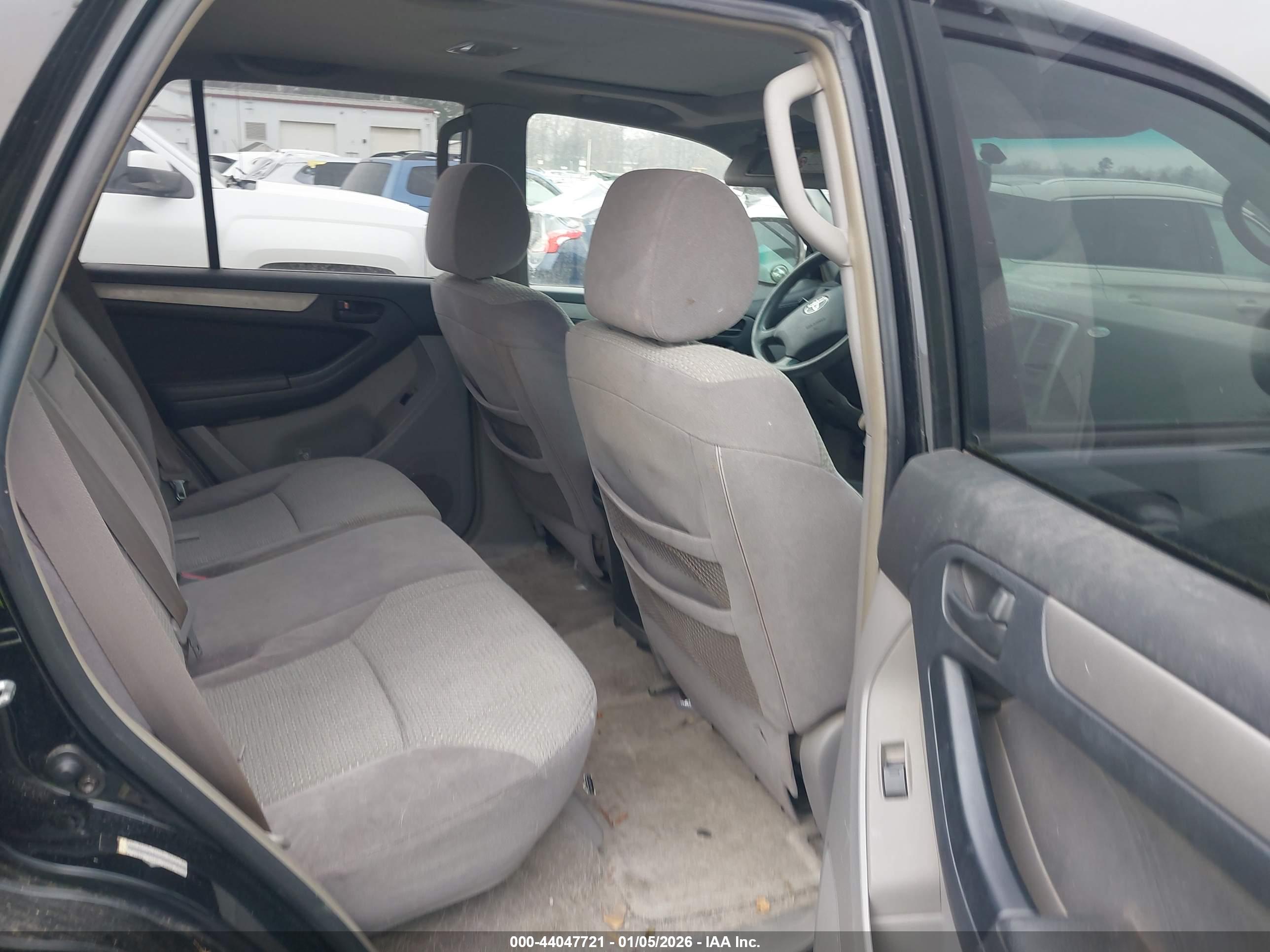 TOYOTA 4RUNNER image 8