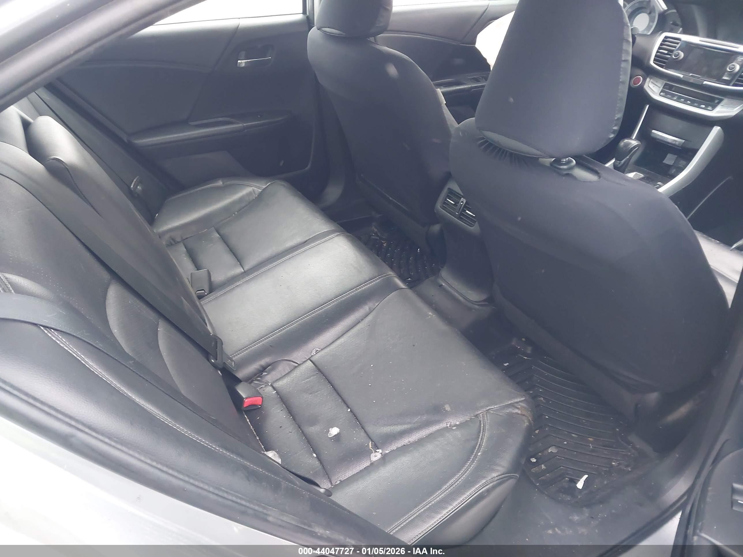 HONDA ACCORD image 8
