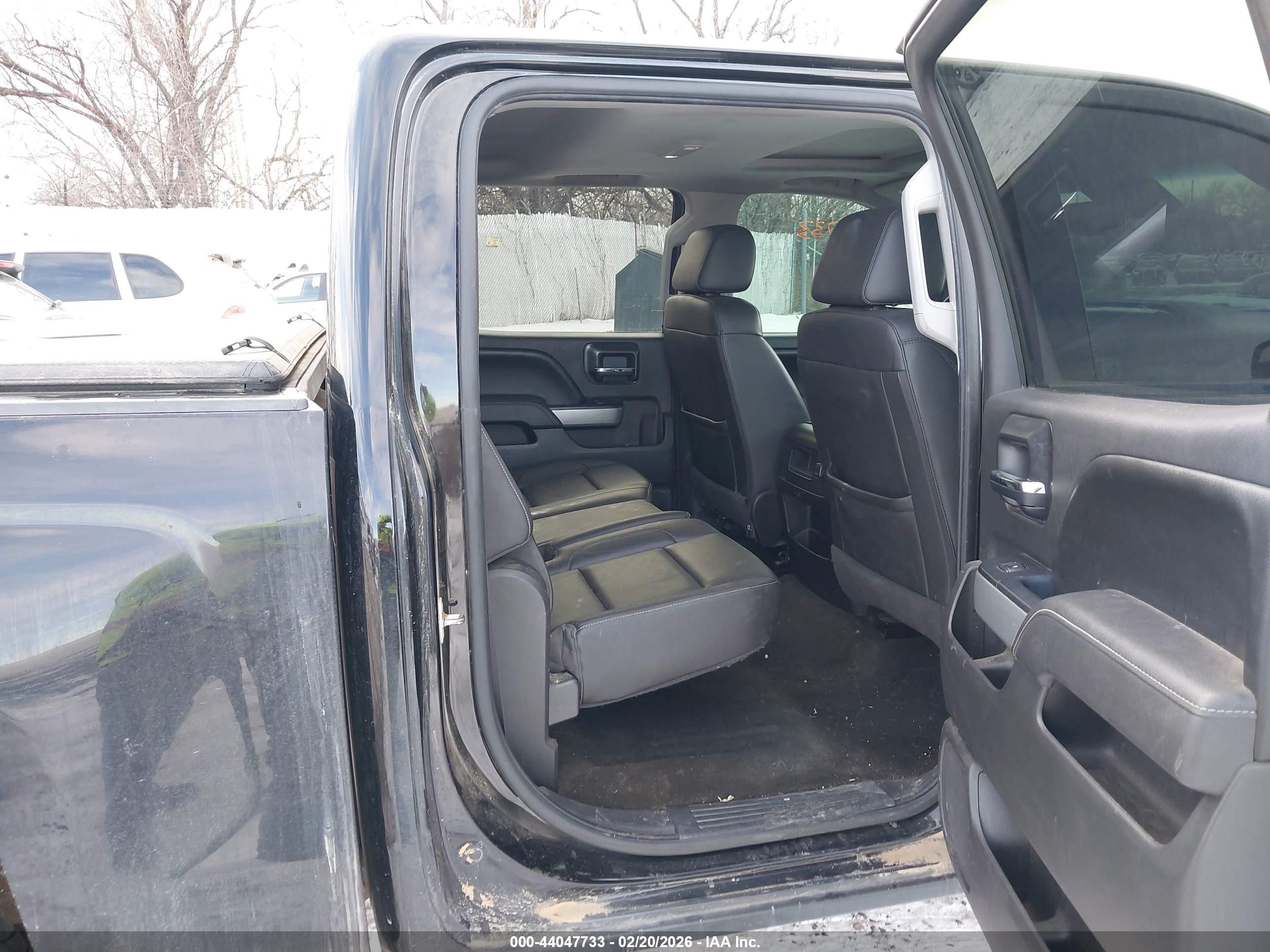 CHEVROLET SILVERADO image 8