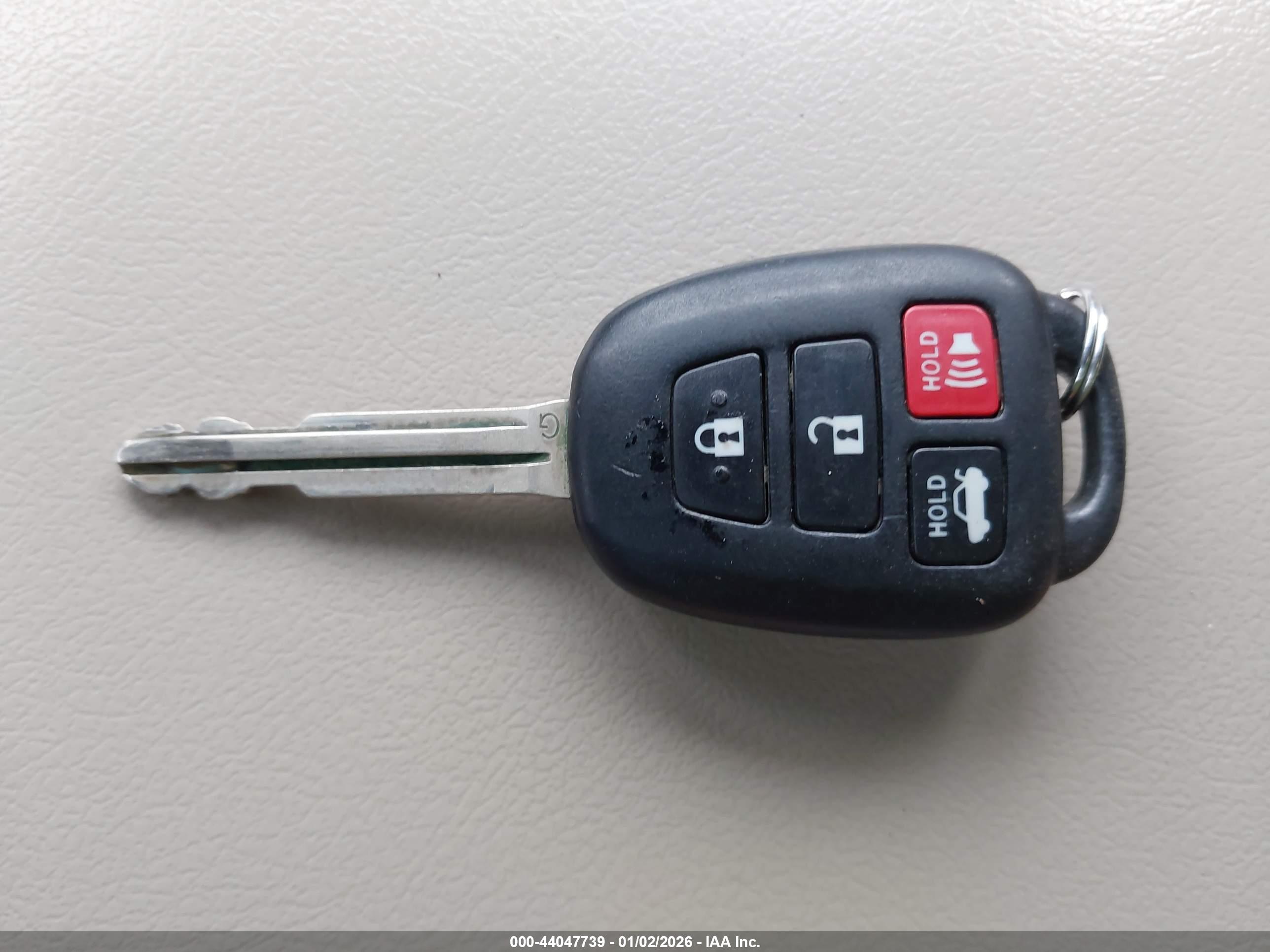 TOYOTA CAMRY image 11