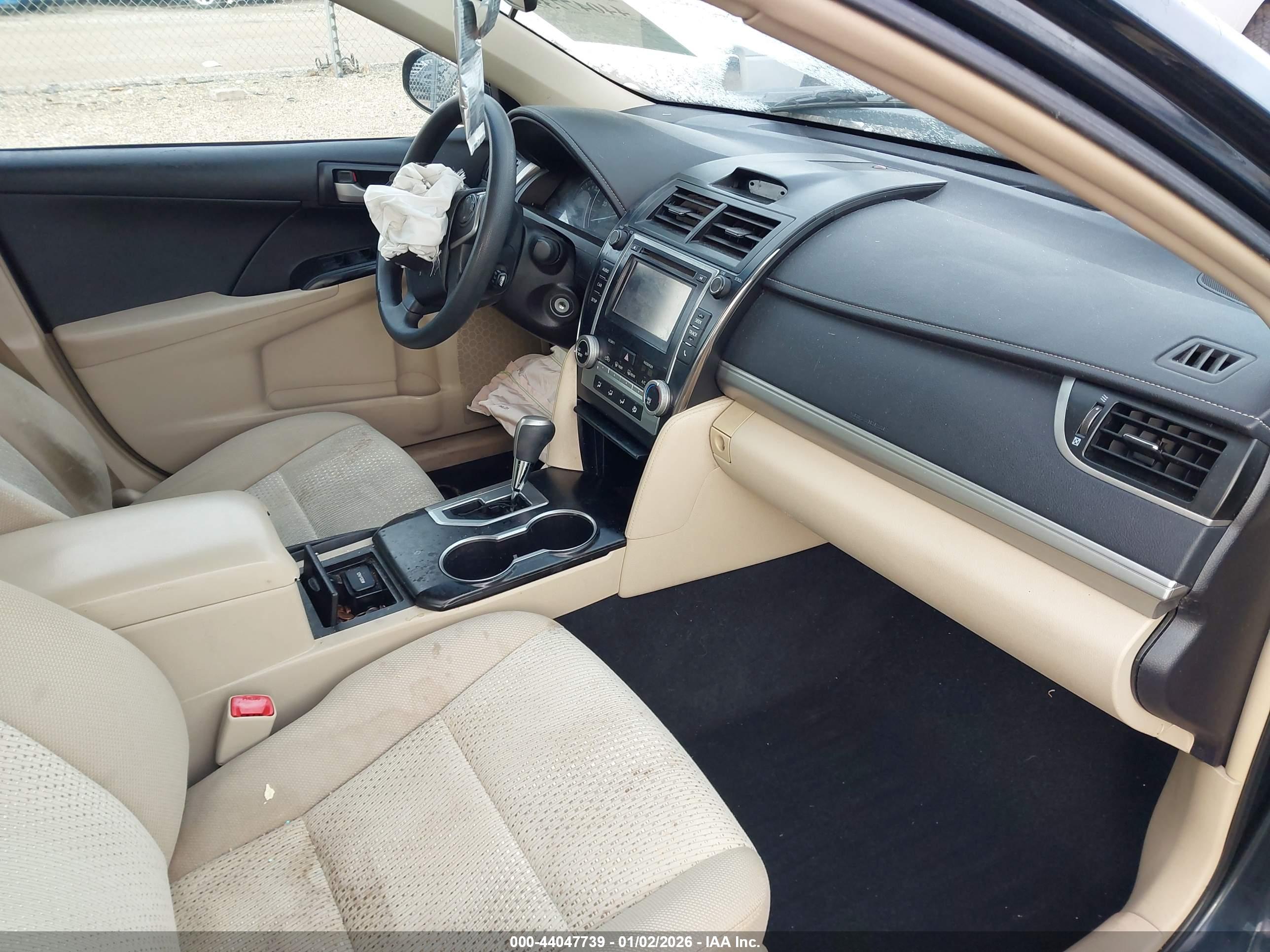 TOYOTA CAMRY image 5