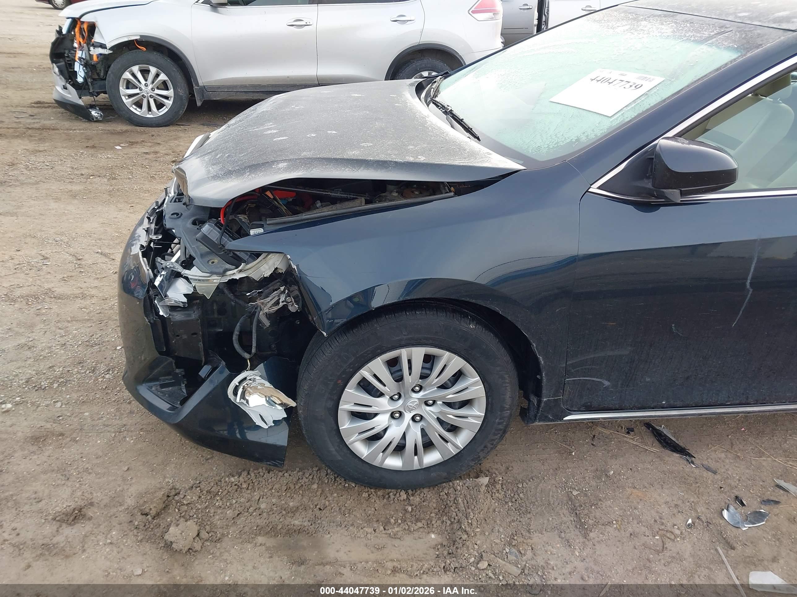 TOYOTA CAMRY image 6