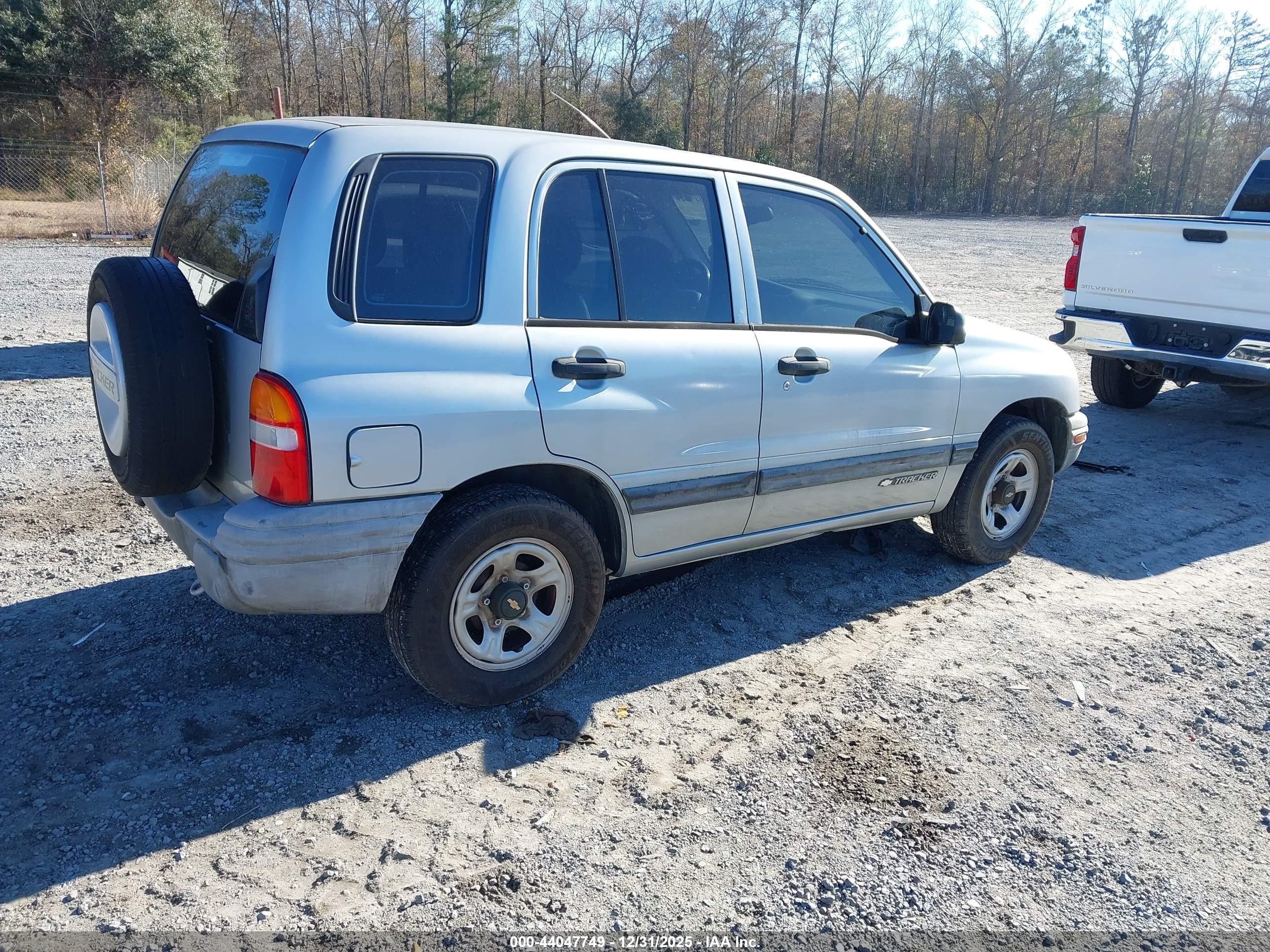 CHEVROLET TRACKER image 4