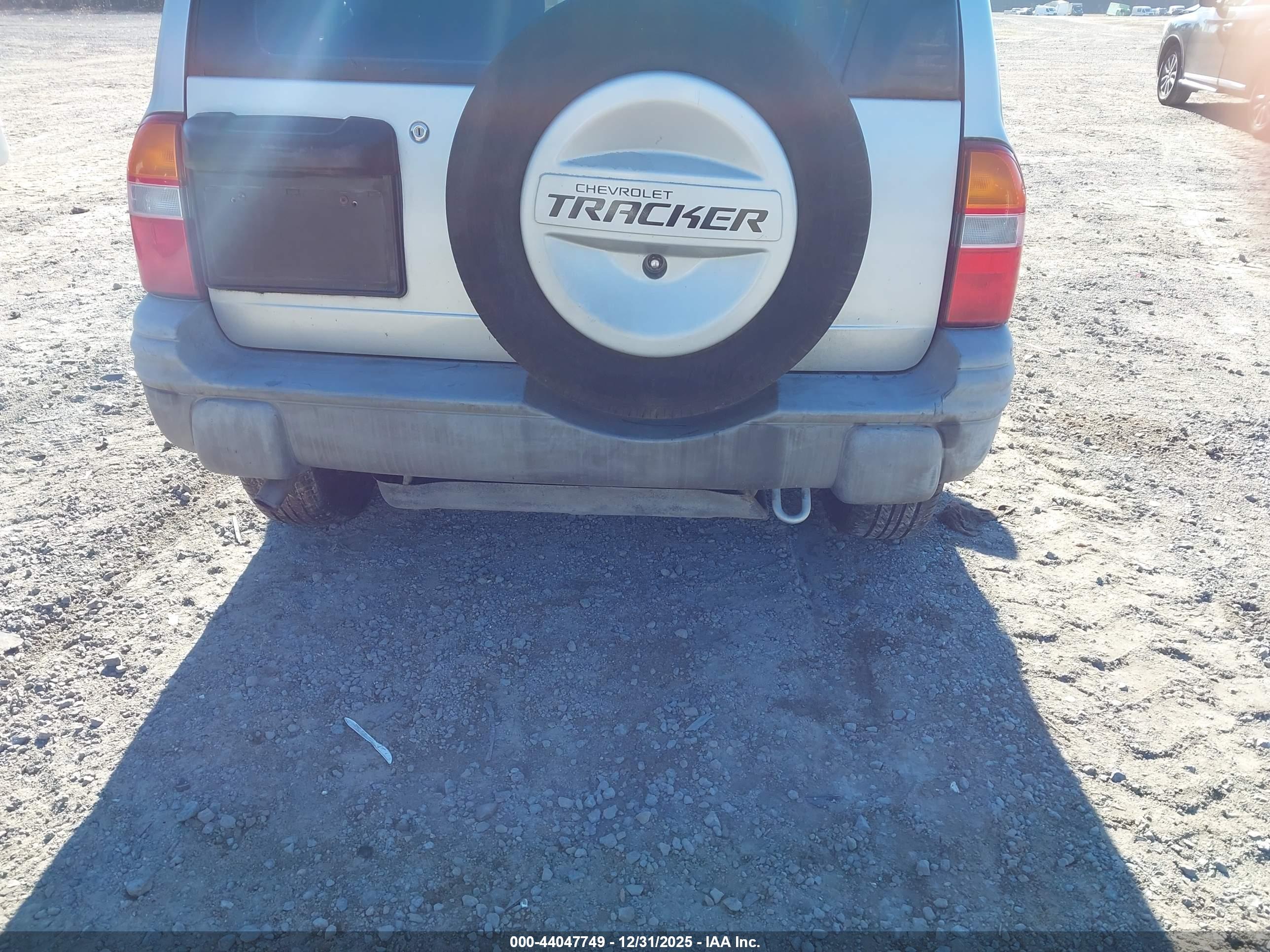 CHEVROLET TRACKER image 6