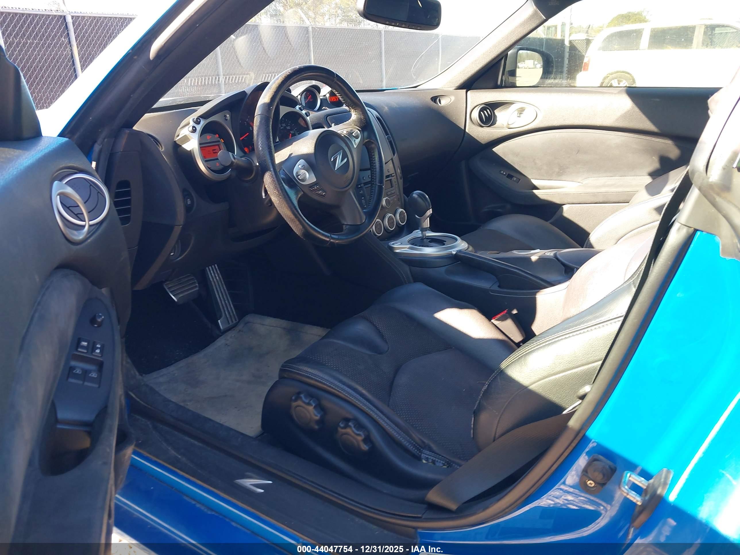 NISSAN 370Z image 5