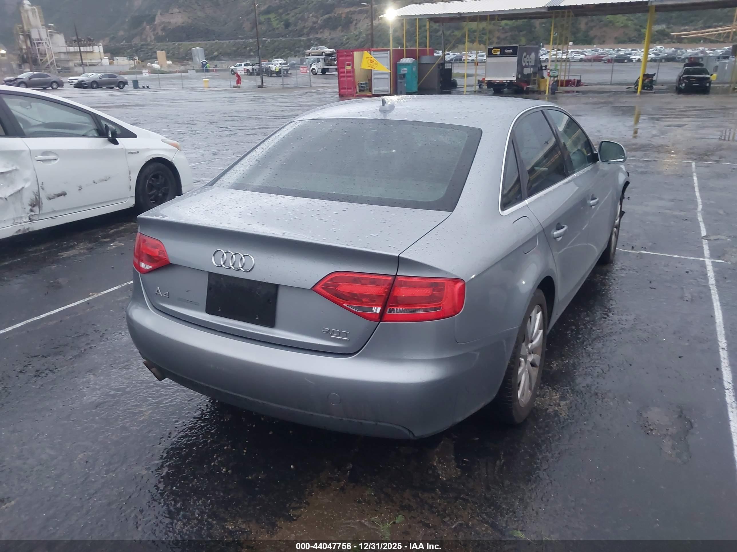 AUDI A4 image 4