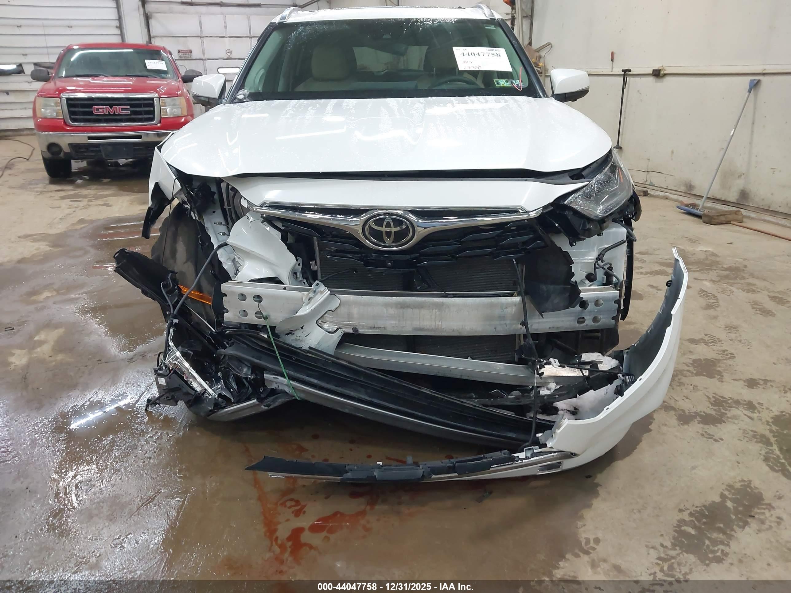 TOYOTA HIGHLANDER image 6