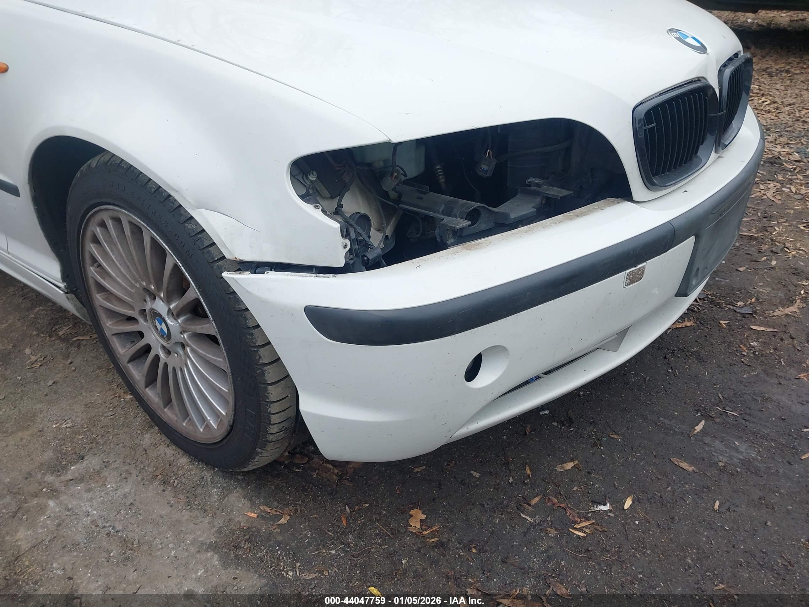 BMW 330I image 6
