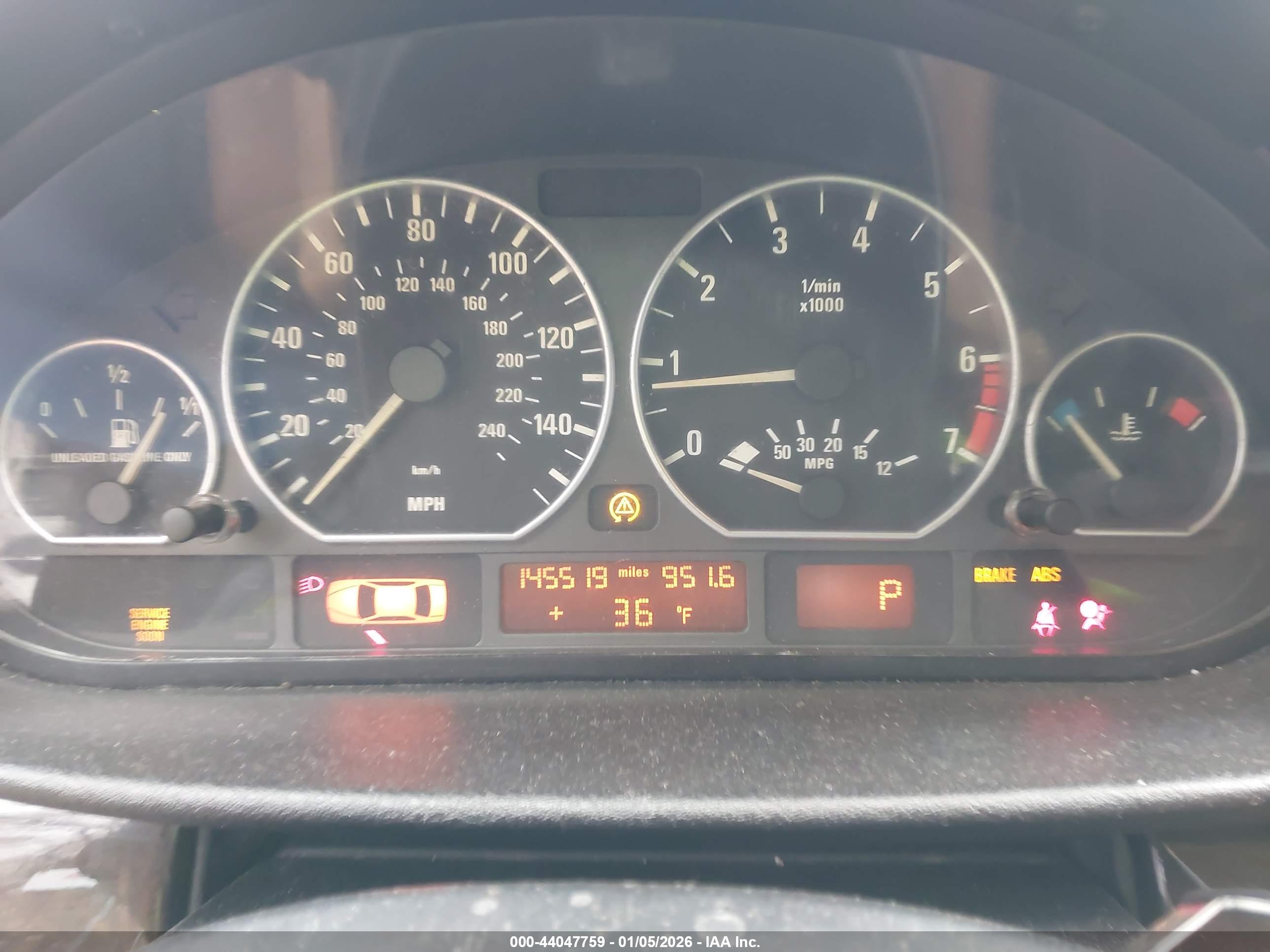 BMW 330I image 7