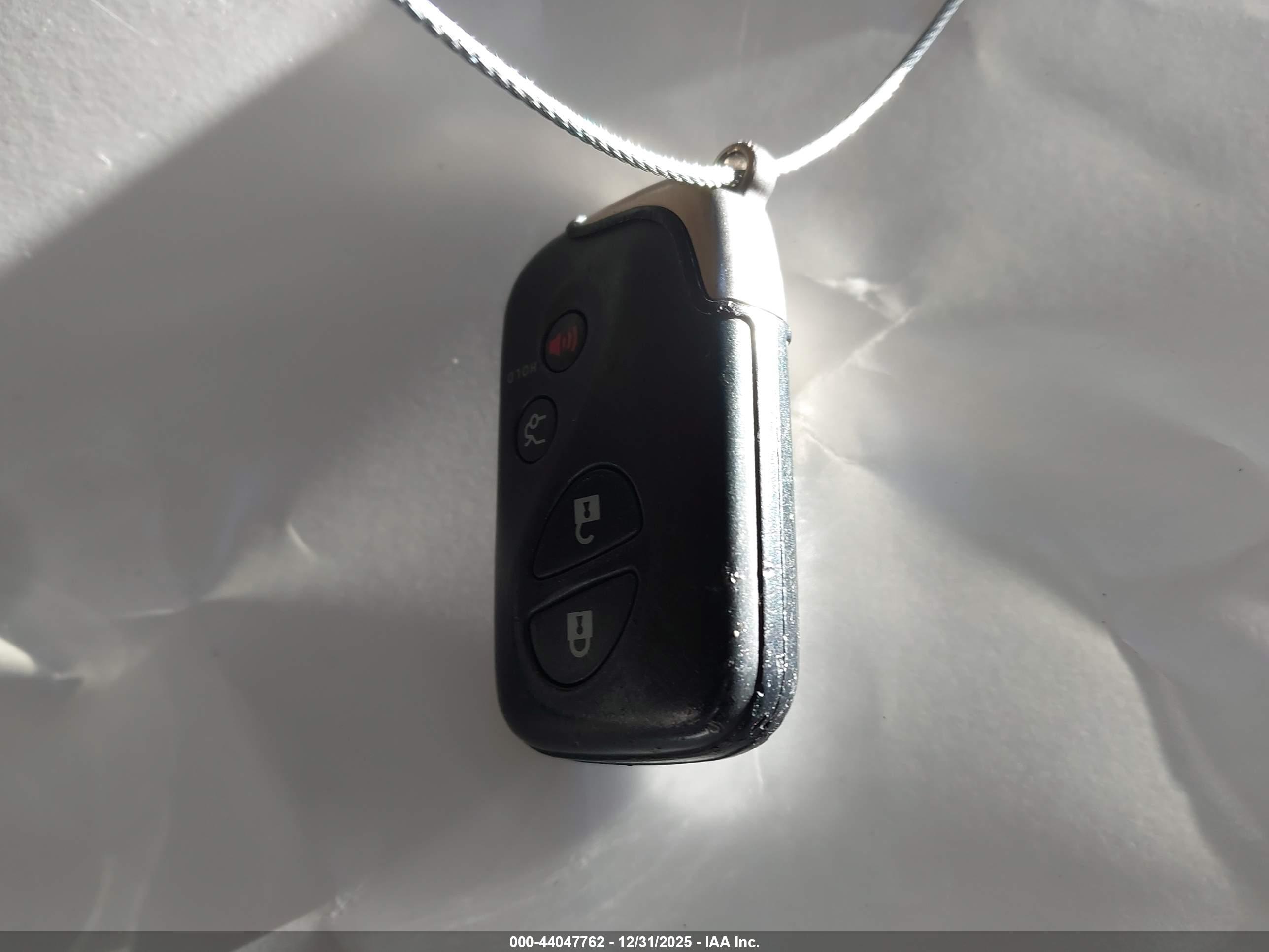 LEXUS ES image 11