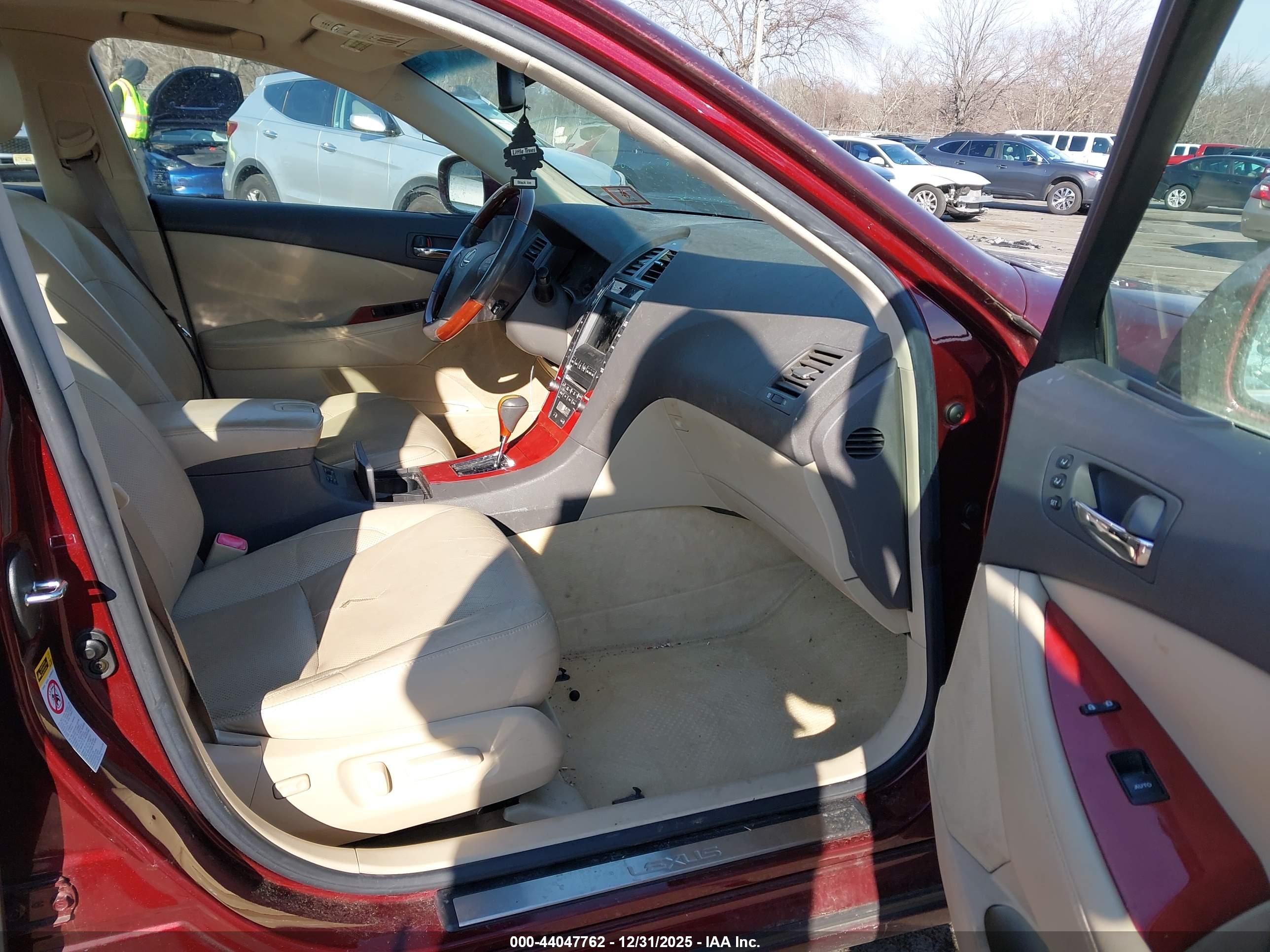 LEXUS ES image 5