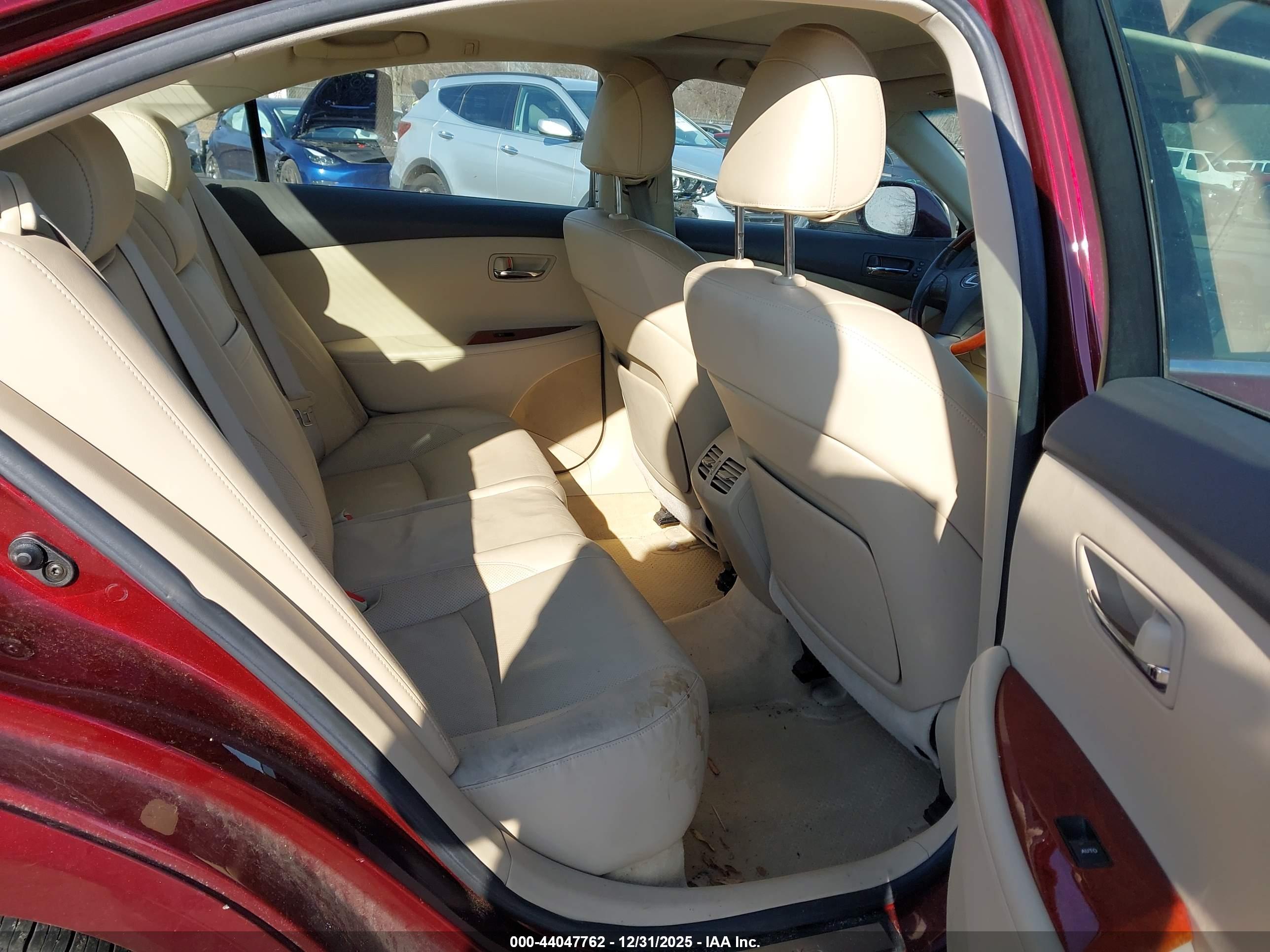 LEXUS ES image 8