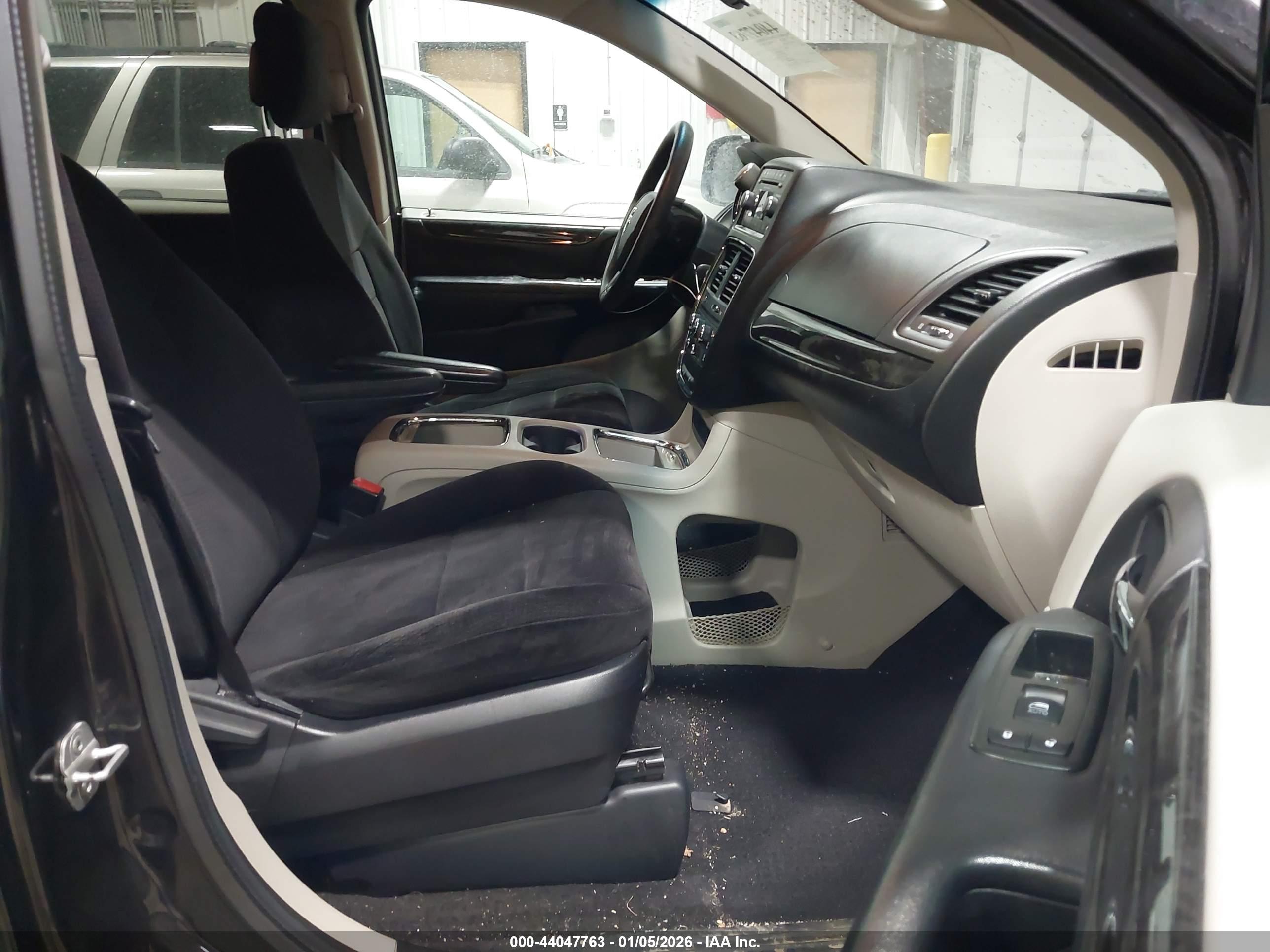 DODGE GRAND image 5
