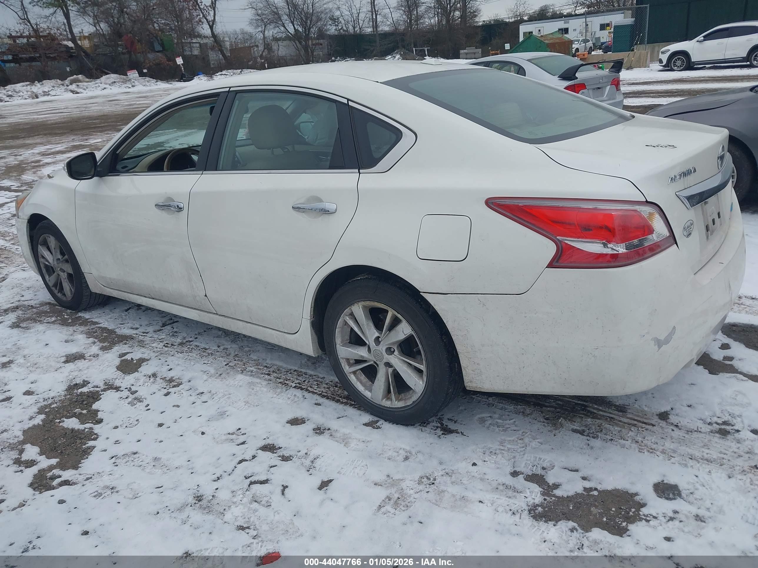 NISSAN ALTIMA image 3