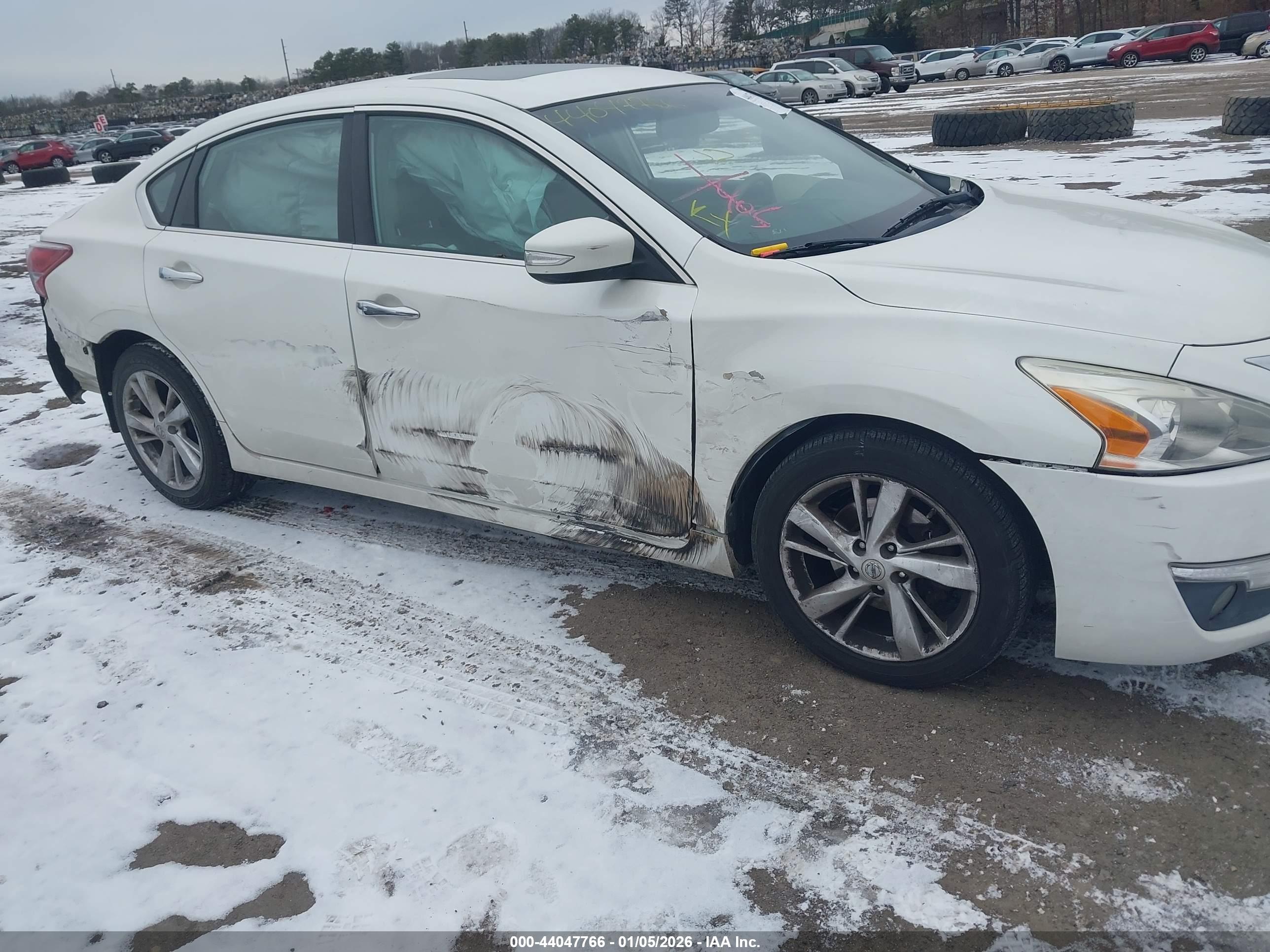 NISSAN ALTIMA image 6