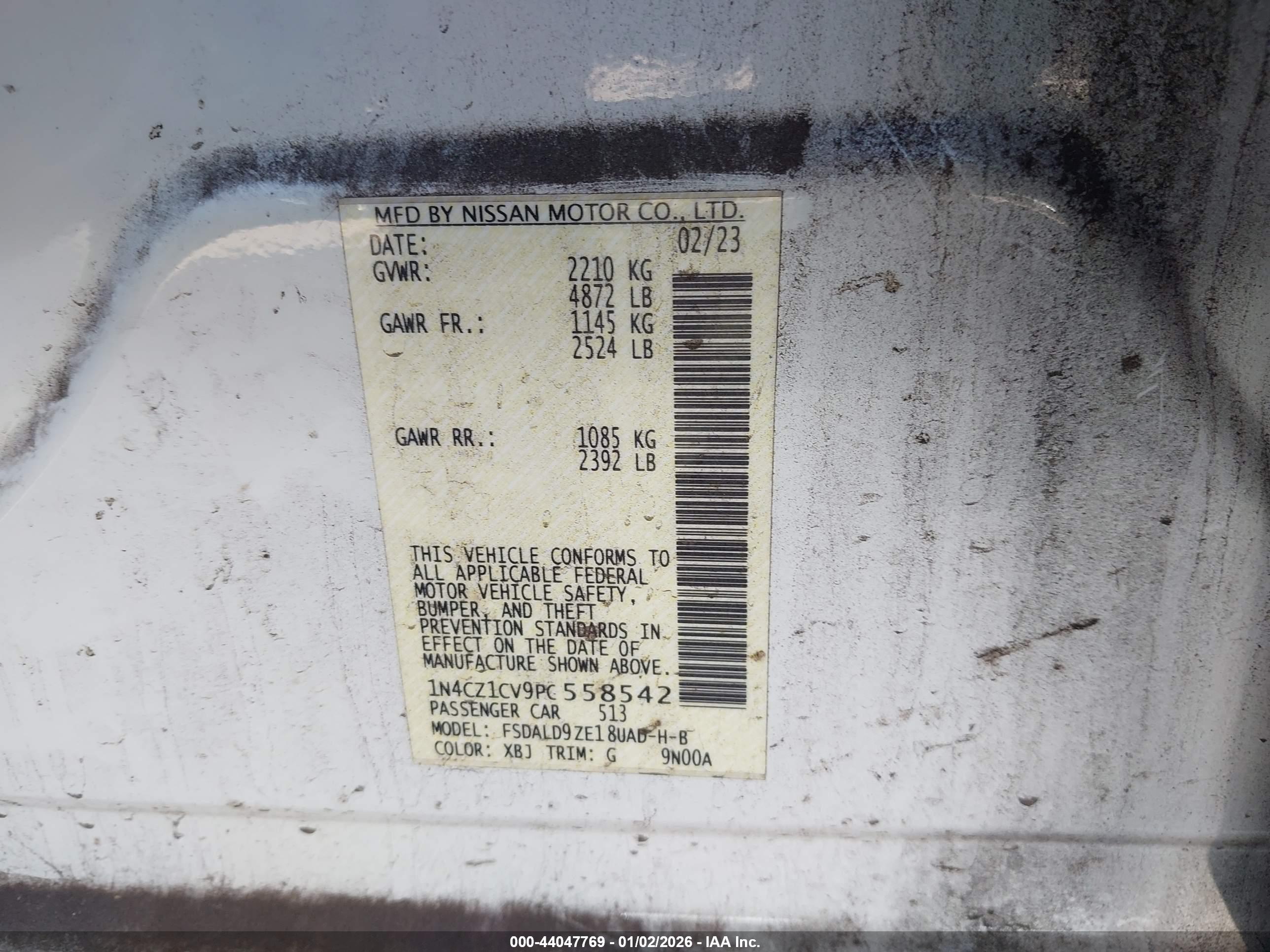 NISSAN LEAF image 9