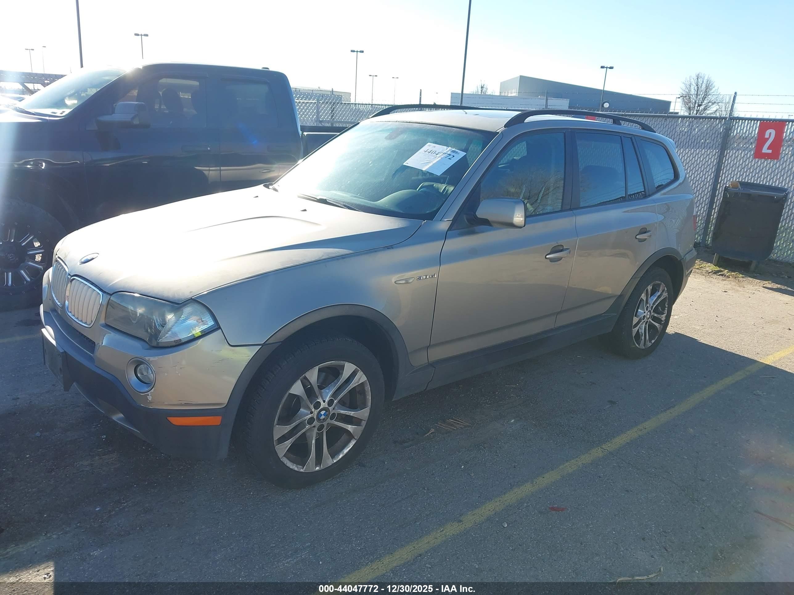 BMW X3 image 2