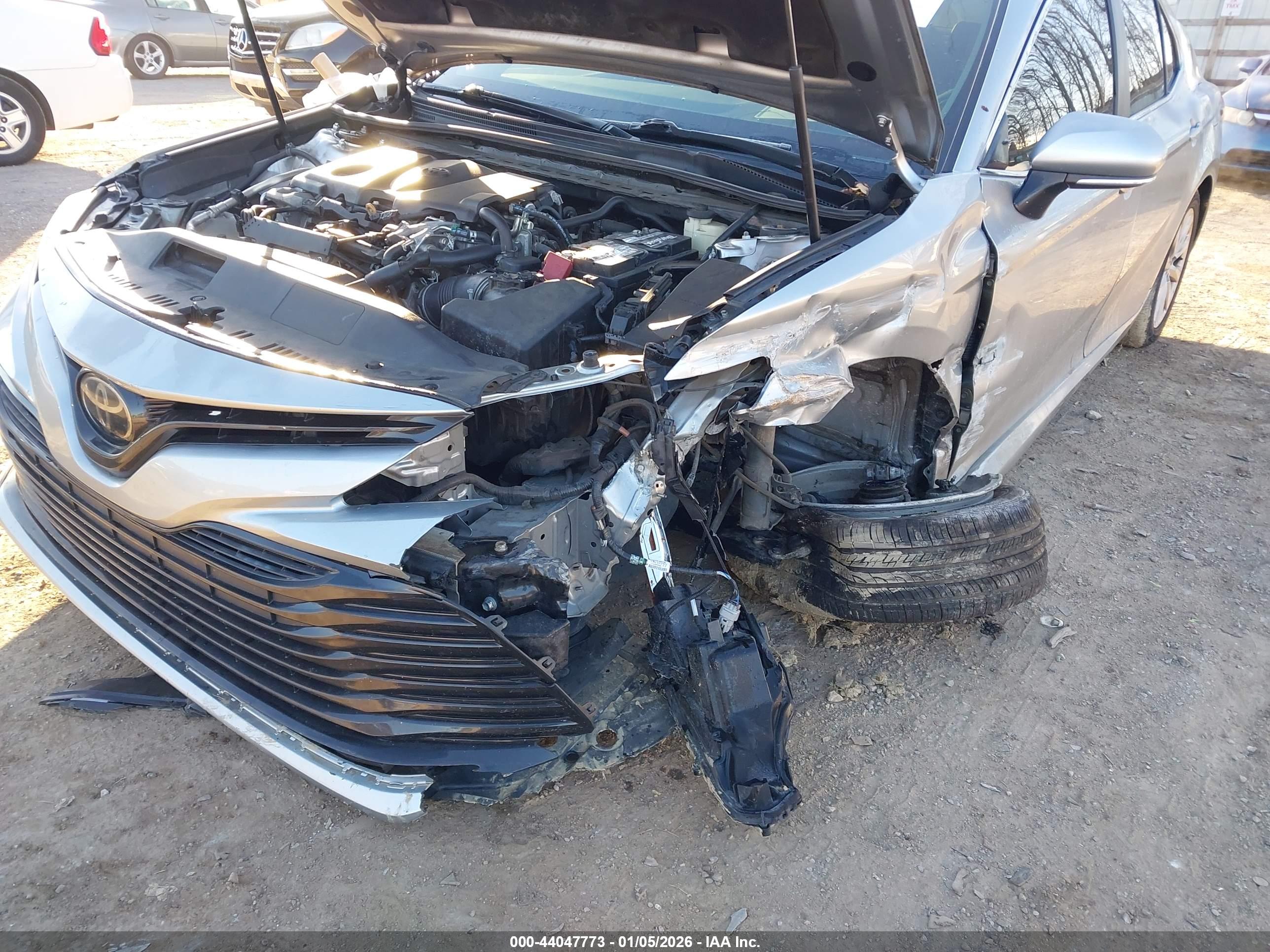 TOYOTA CAMRY image 6