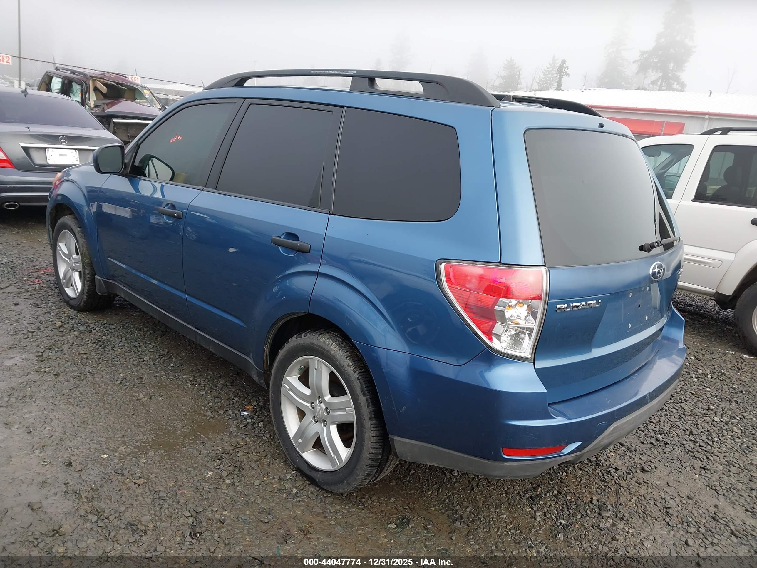 SUBARU FORESTER image 3