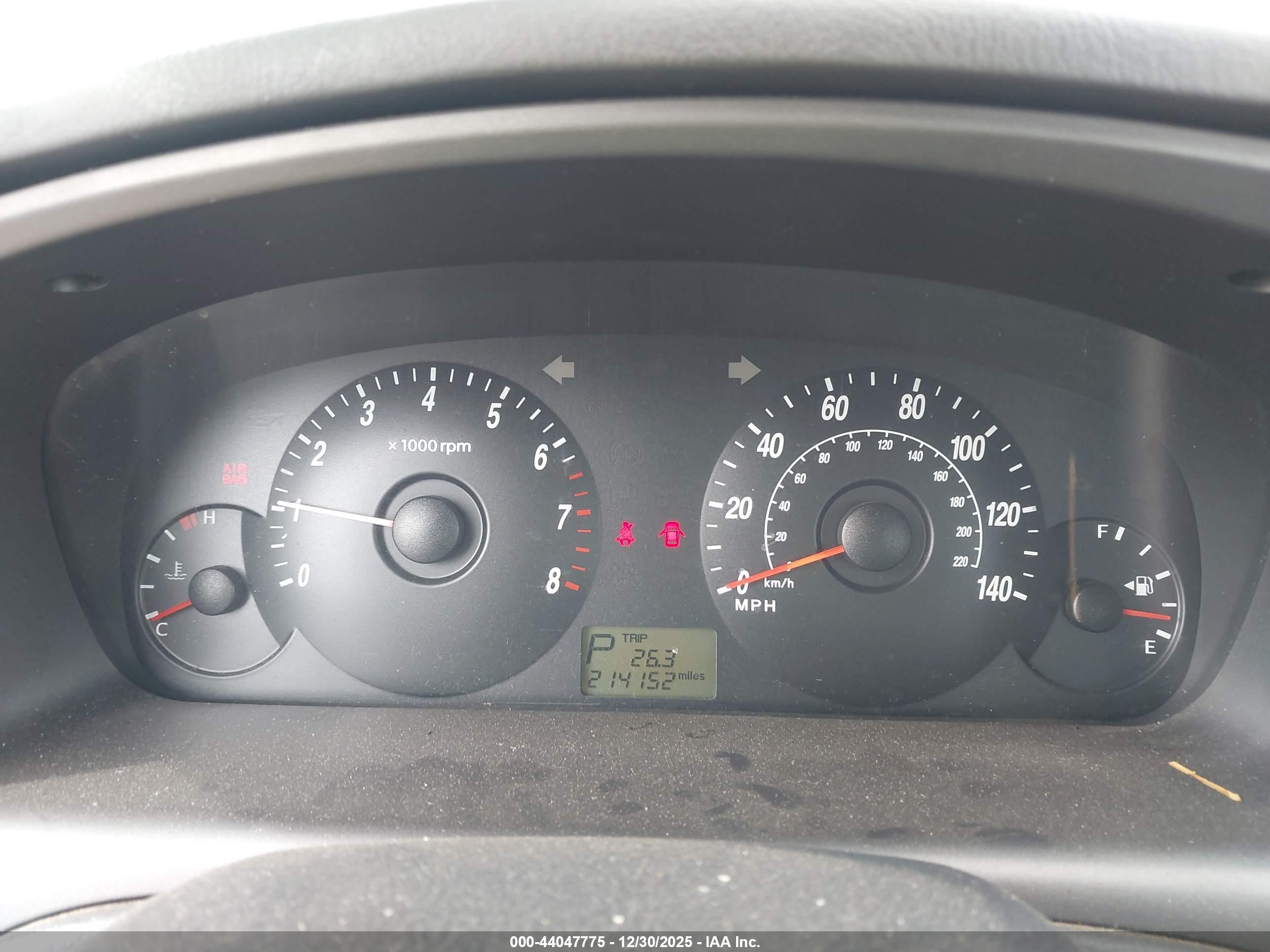 HYUNDAI ELANTRA image 7