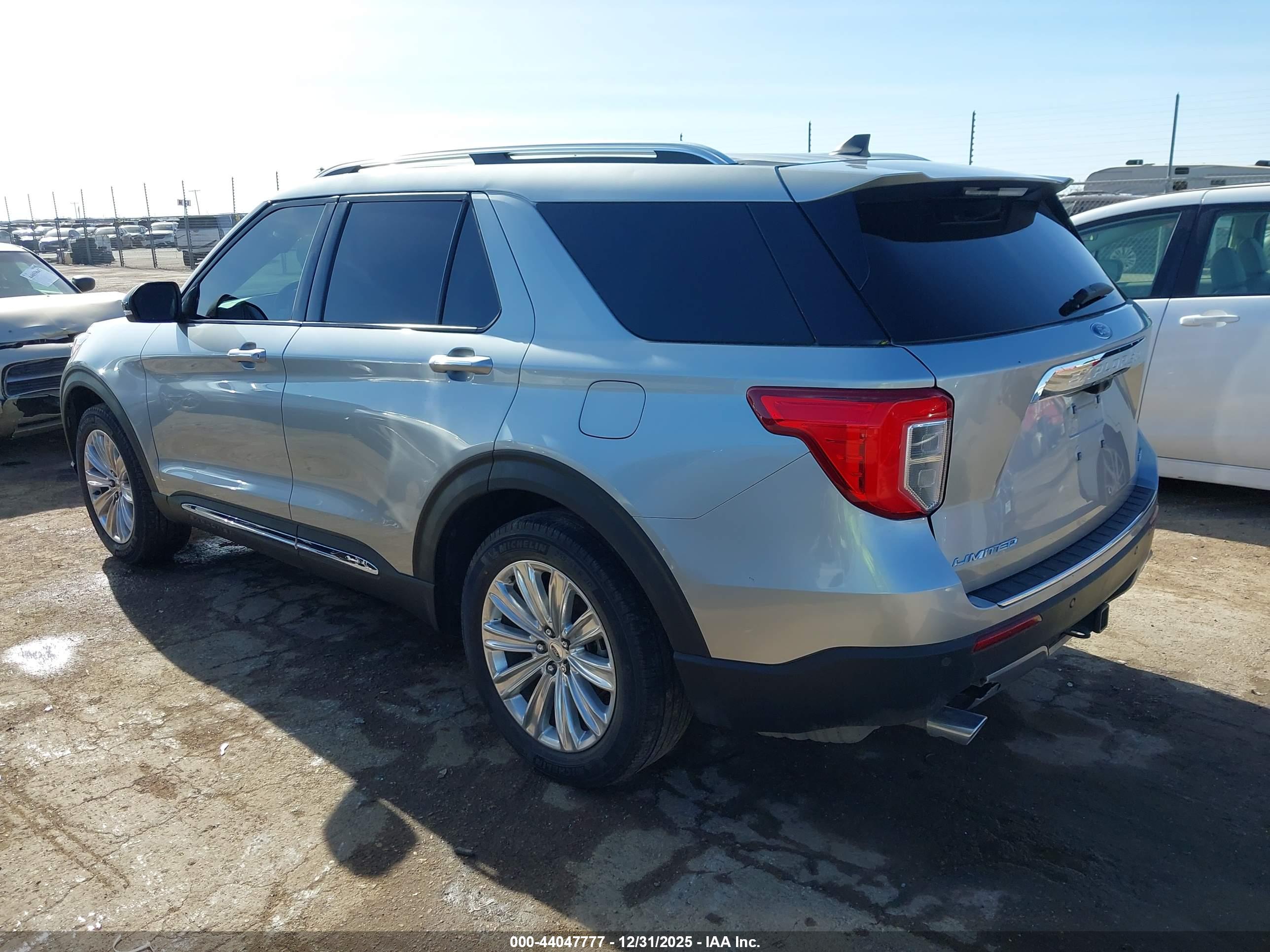 FORD EXPLORER image 3