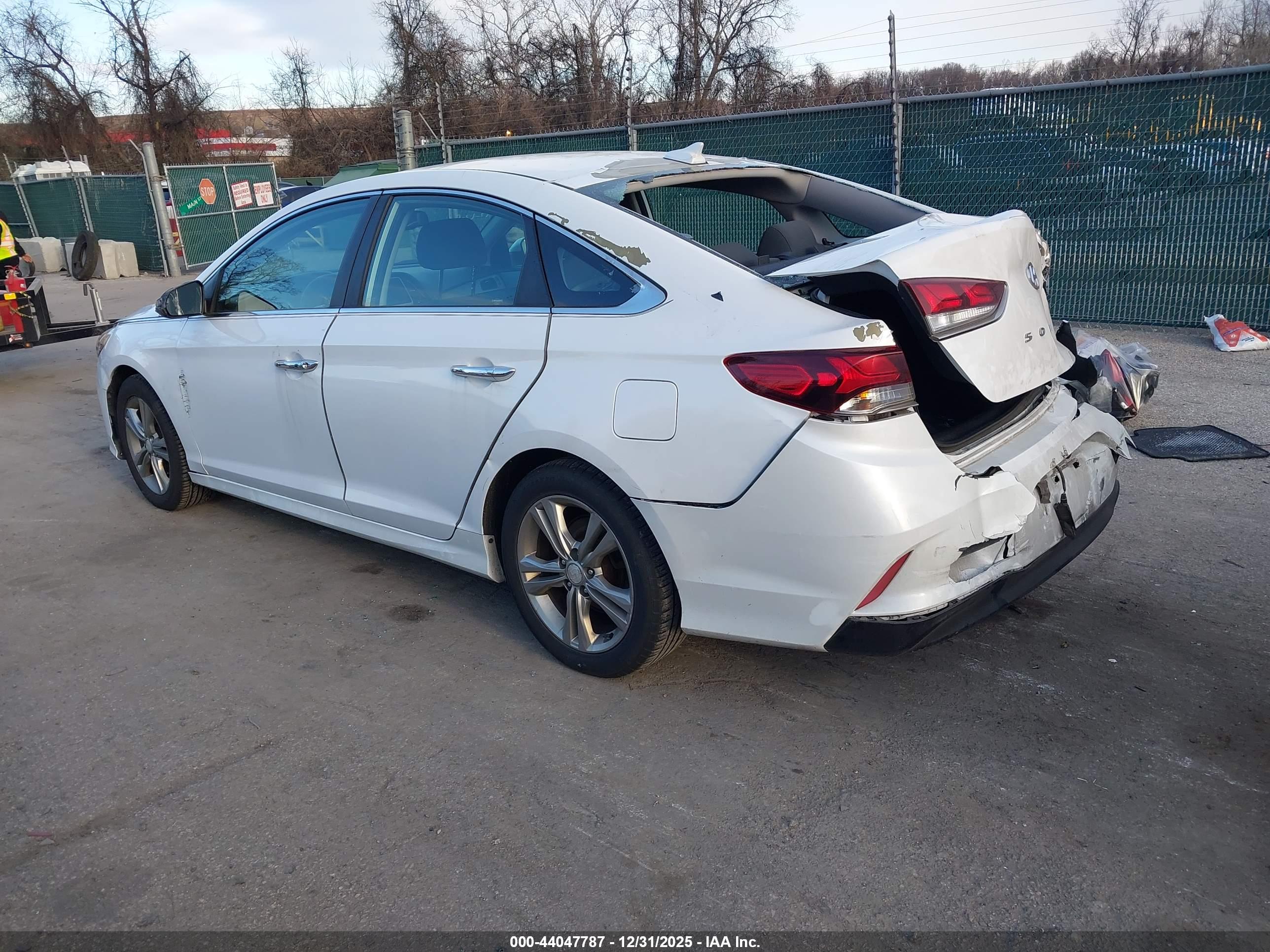 HYUNDAI SONATA image 3