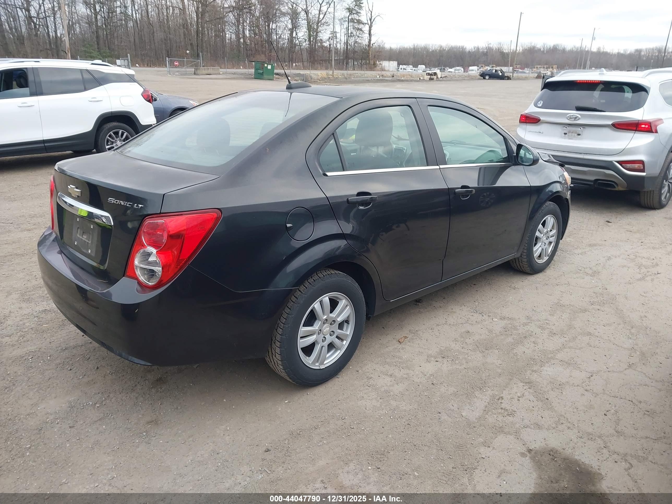 CHEVROLET SONIC image 4